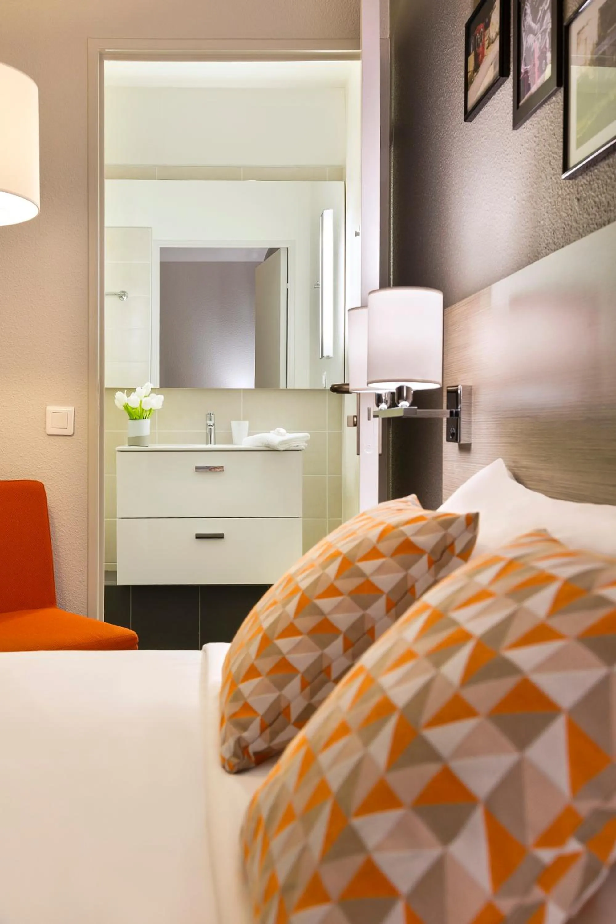 Bathroom, Bed in Citadines Antigone Montpellier