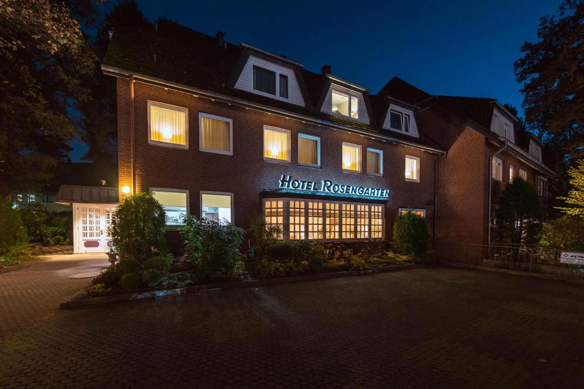 Property building in Boutique Hotel Rosengarten Hamburg