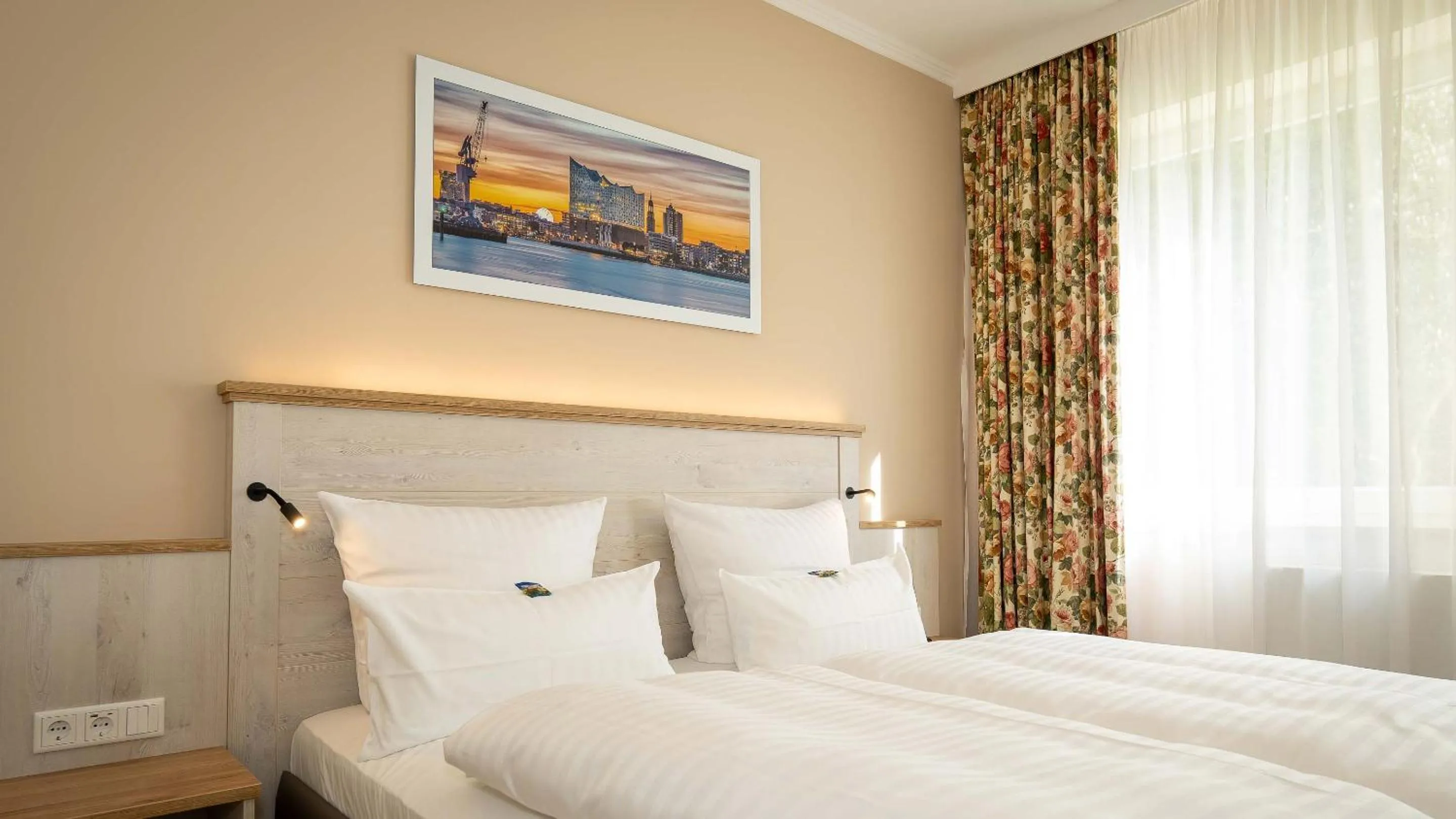 Bed in Boutique Hotel Rosengarten Hamburg