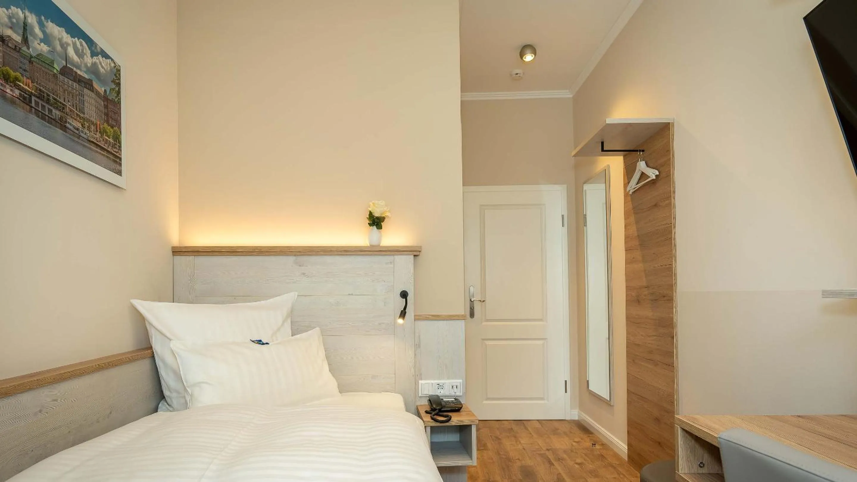 Bed in Boutique Hotel Rosengarten Hamburg