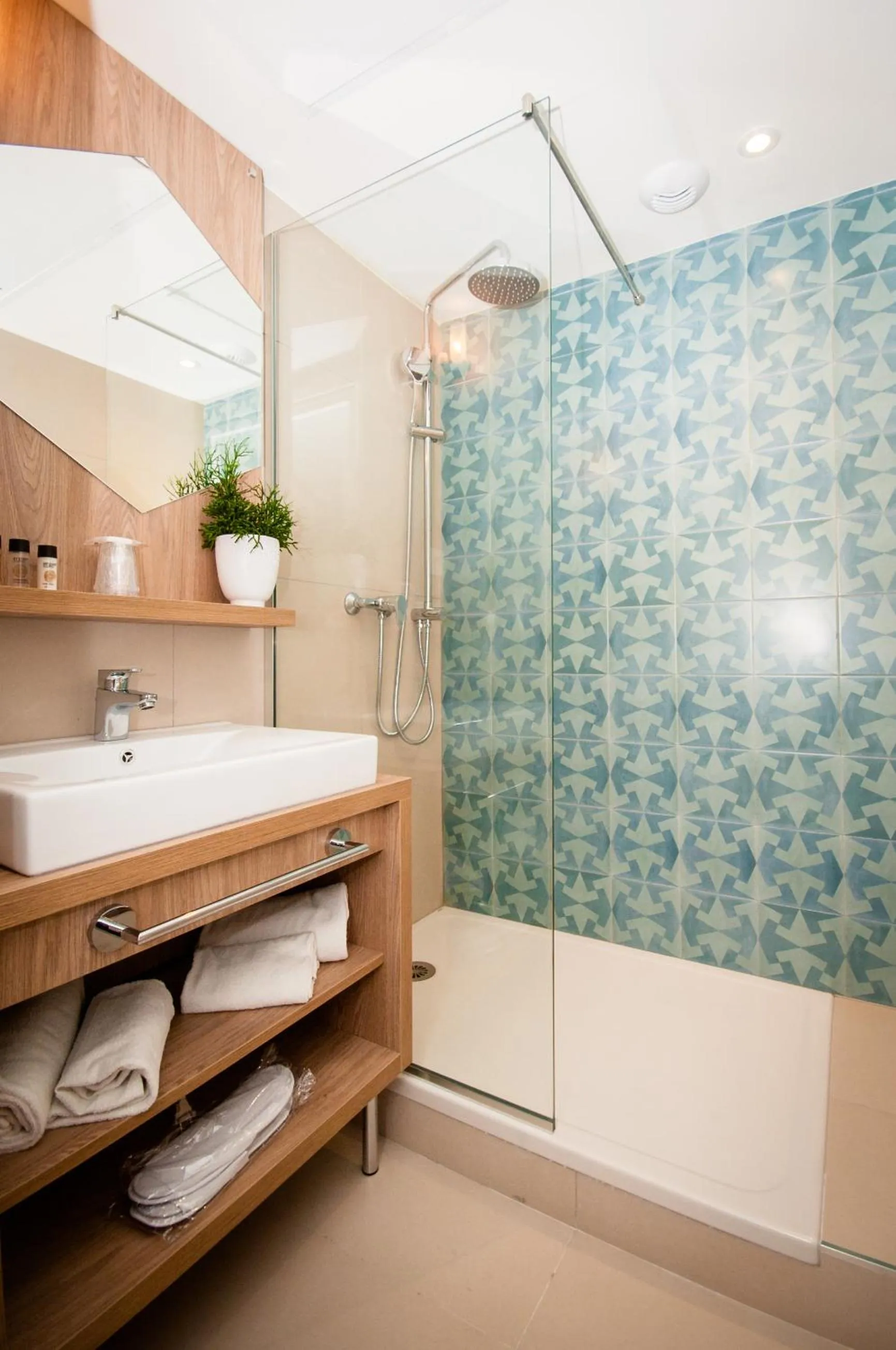 Shower in Residhome Nice Promenade