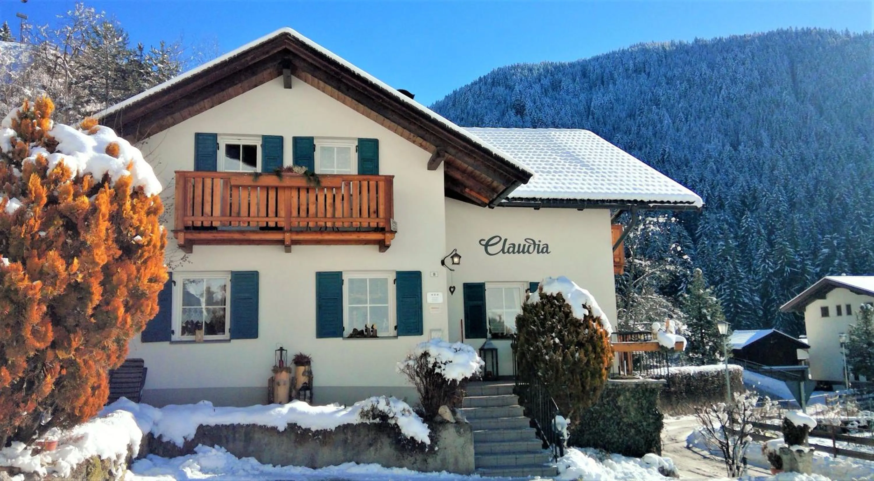 Facade/entrance in Haus Claudia B&B