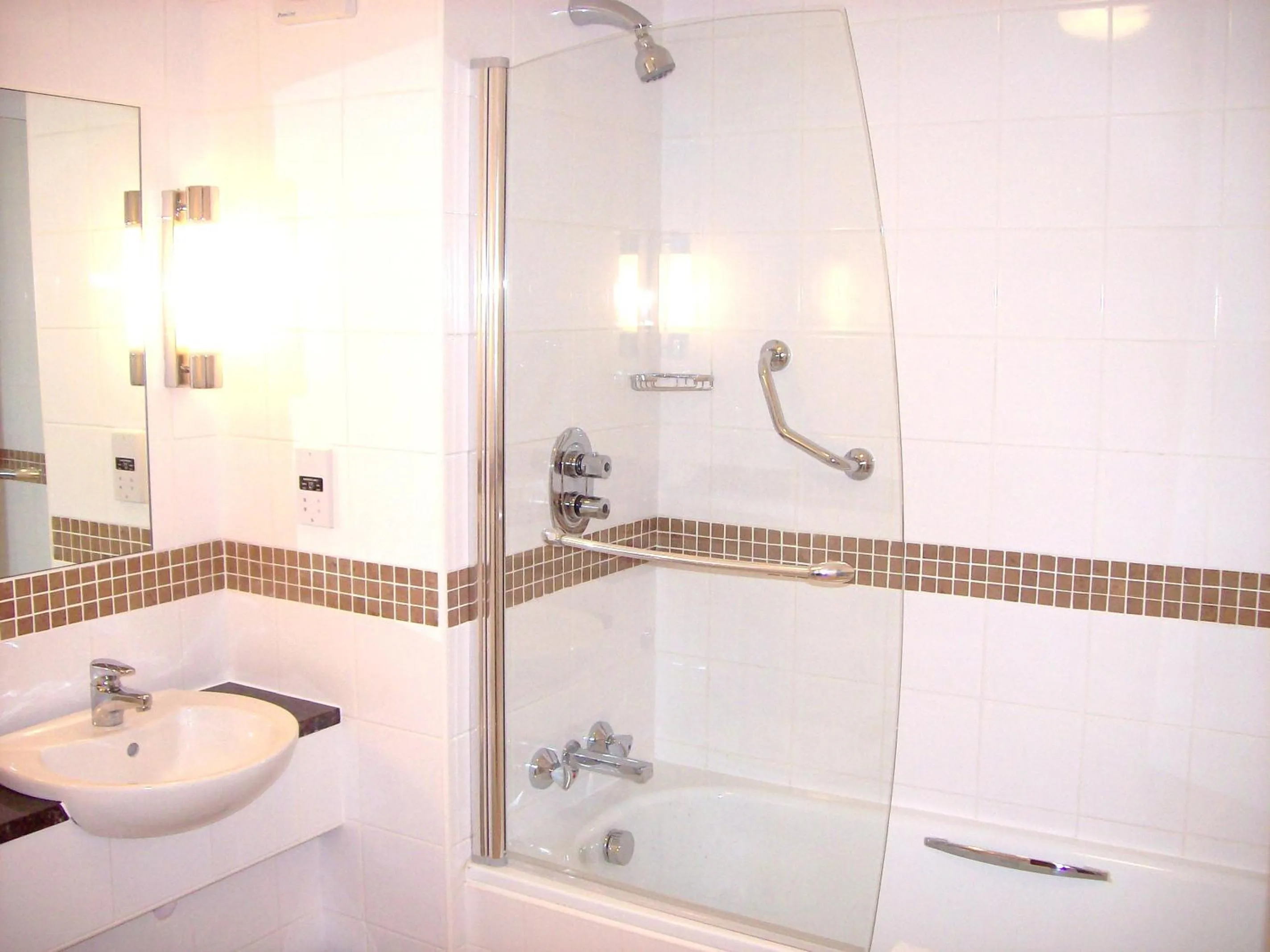 Shower in The Kingfisher