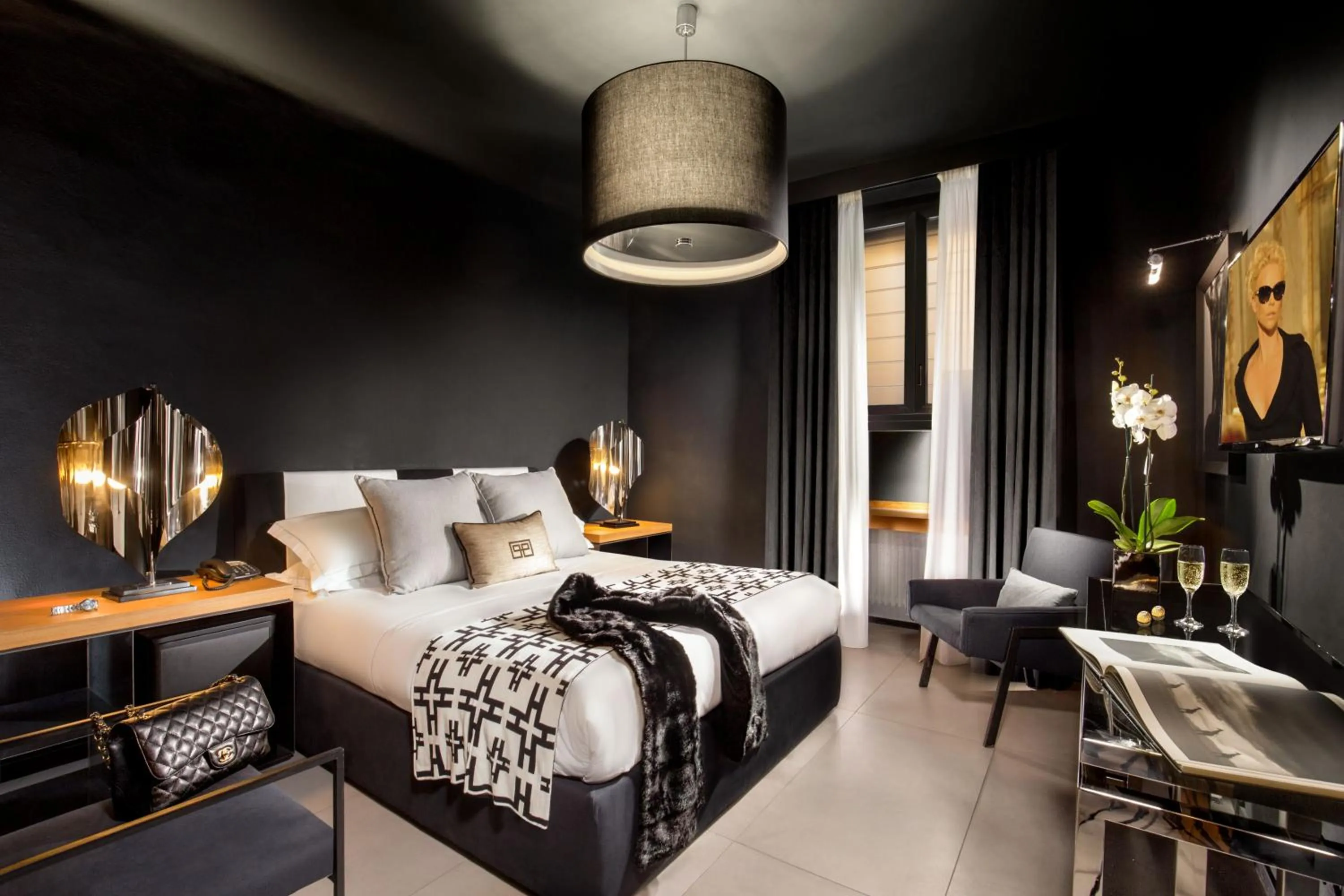 Photo of the whole room, Bed in Parioli Place B&B