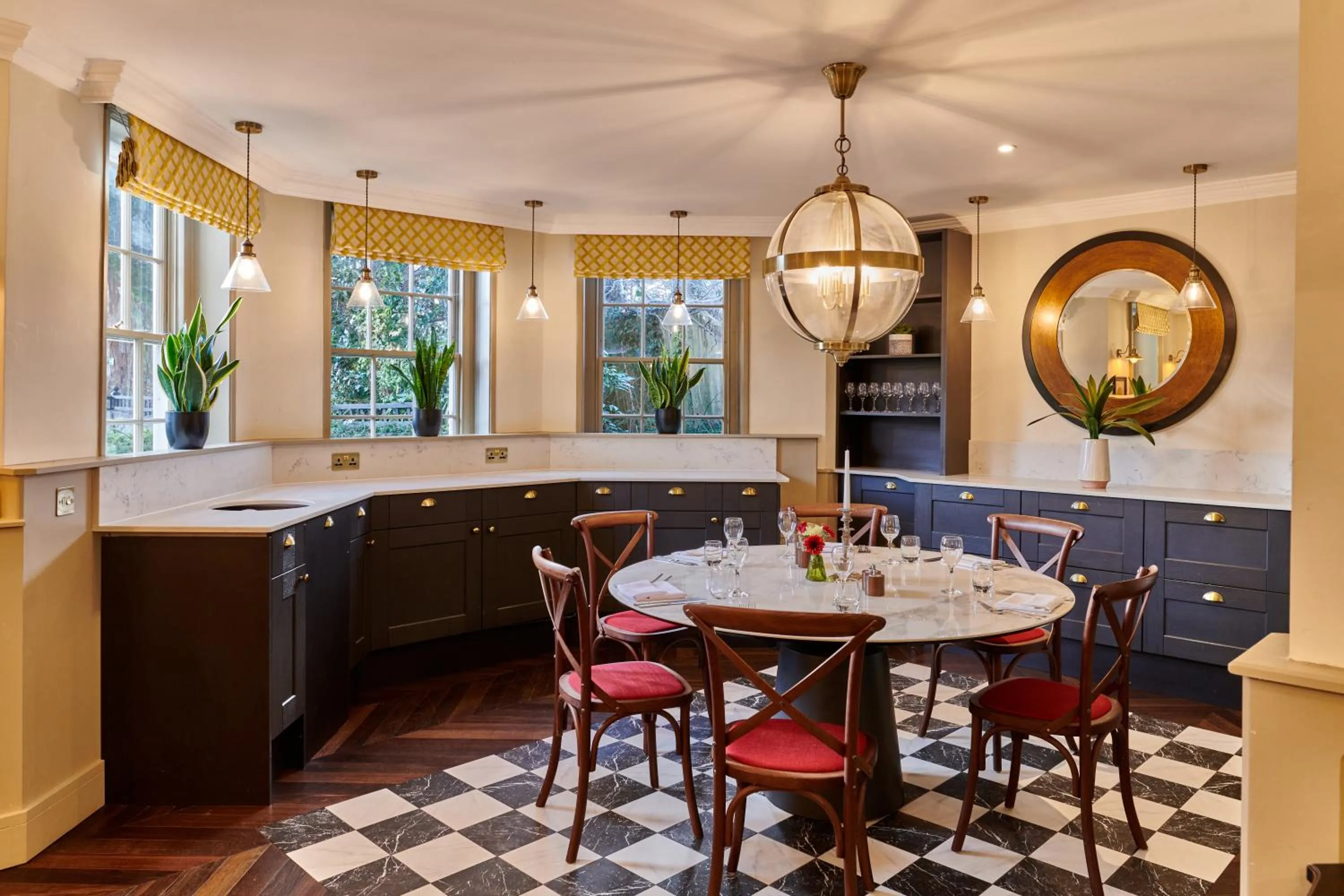 Restaurant/places to eat in Burnham Beeches Hotel & Spa