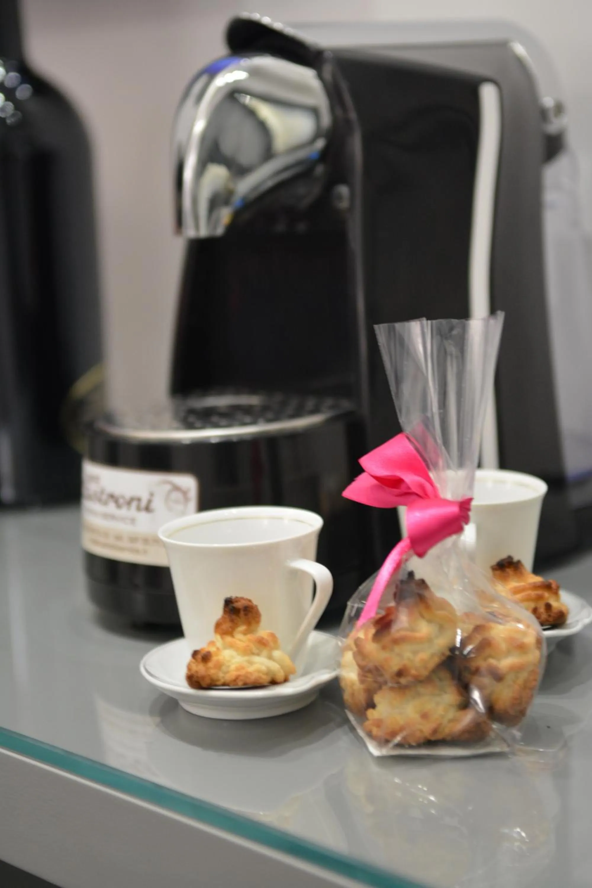 Coffee/tea facilities in Room 91-S. Peter