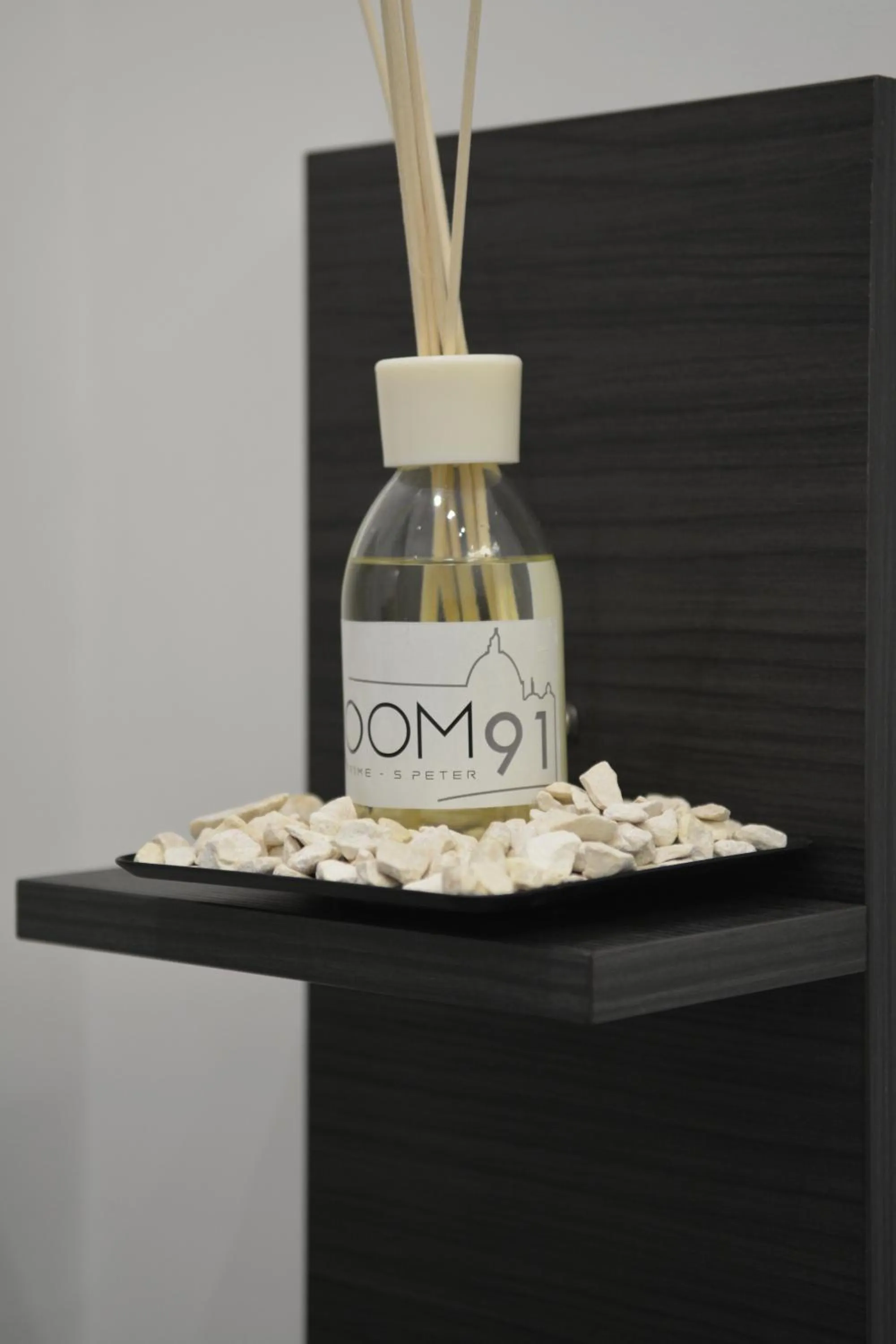 Decorative detail in Room 91-S. Peter