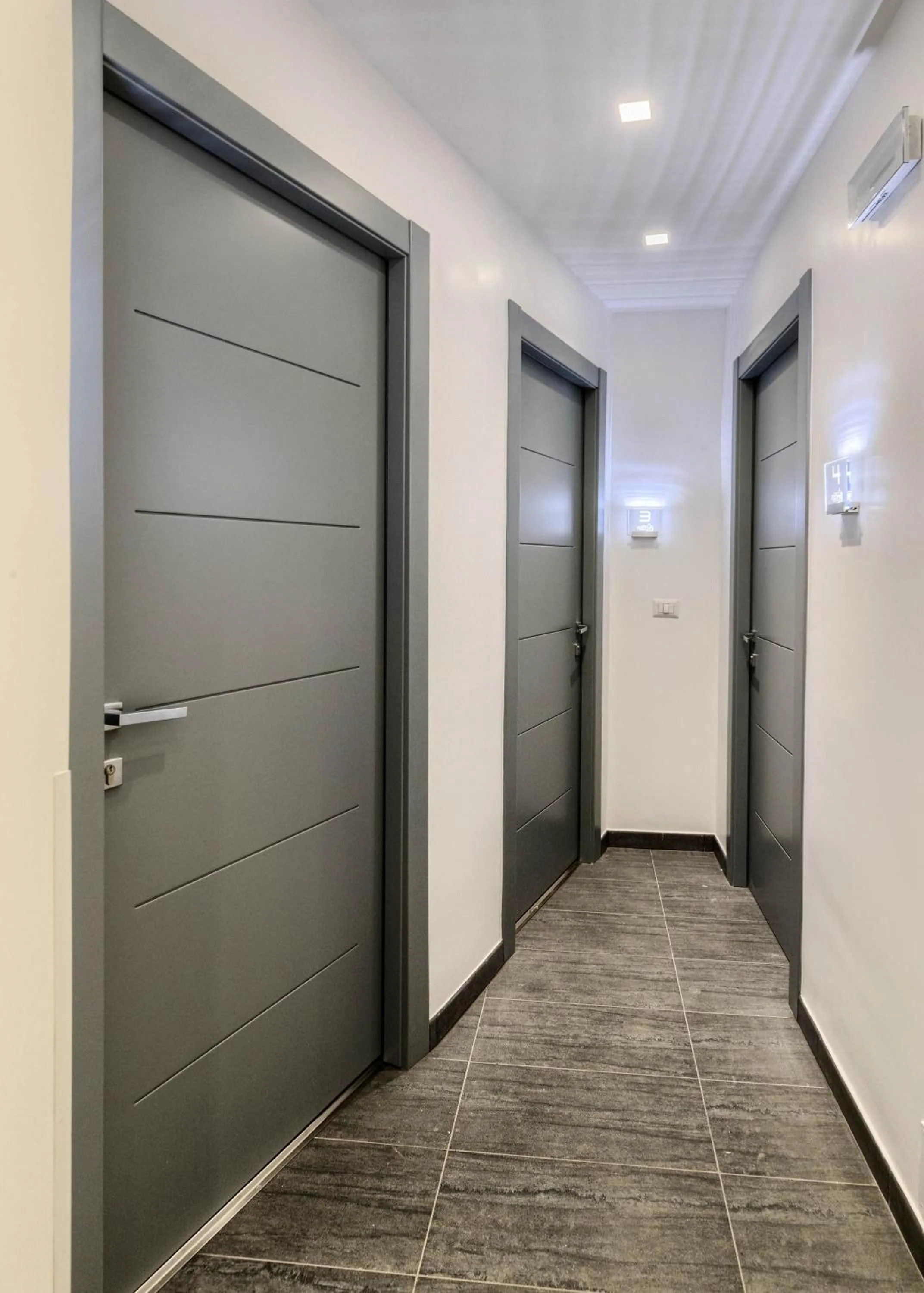 Lobby or reception in Room 91-S. Peter