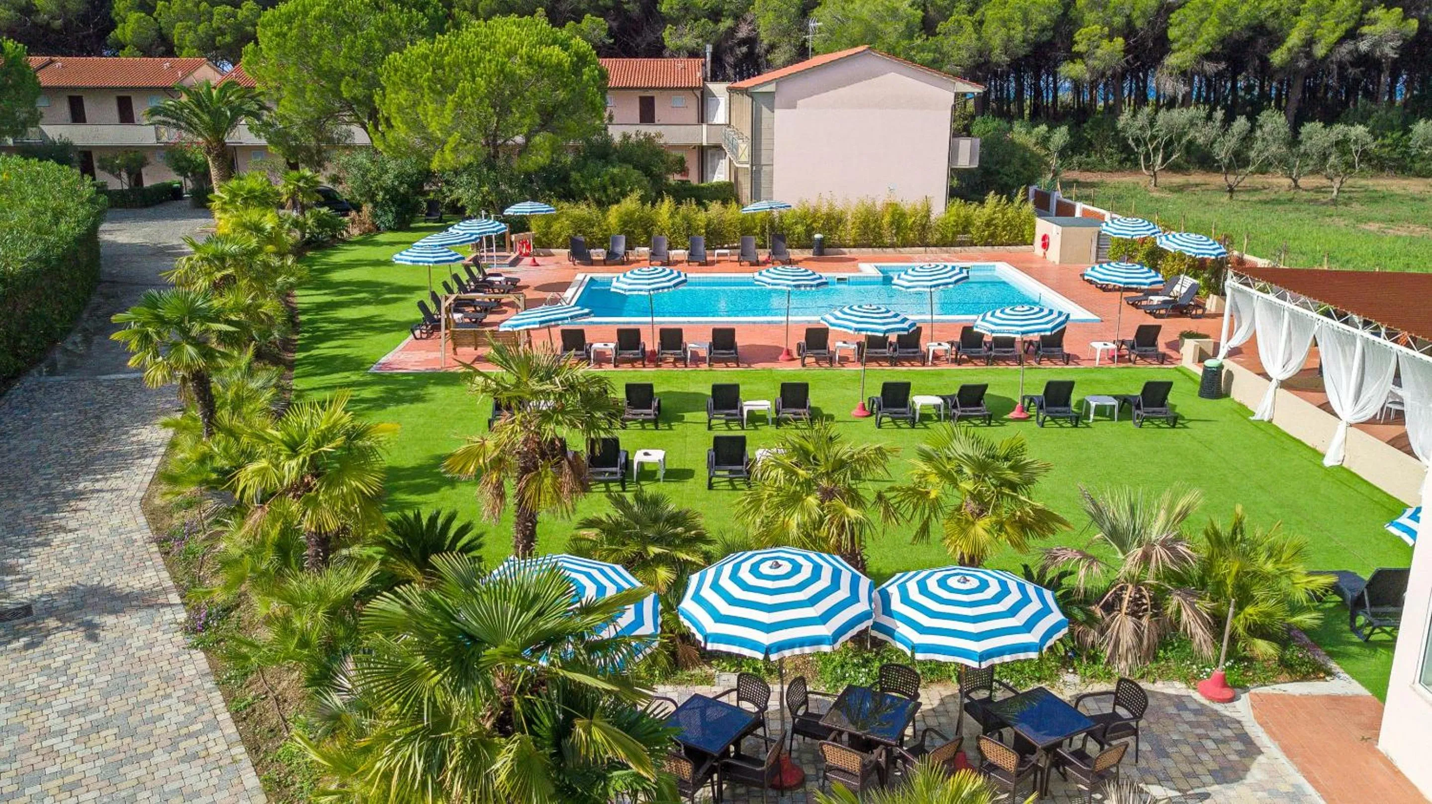 Pool view in Oleandri Suite Hotel
