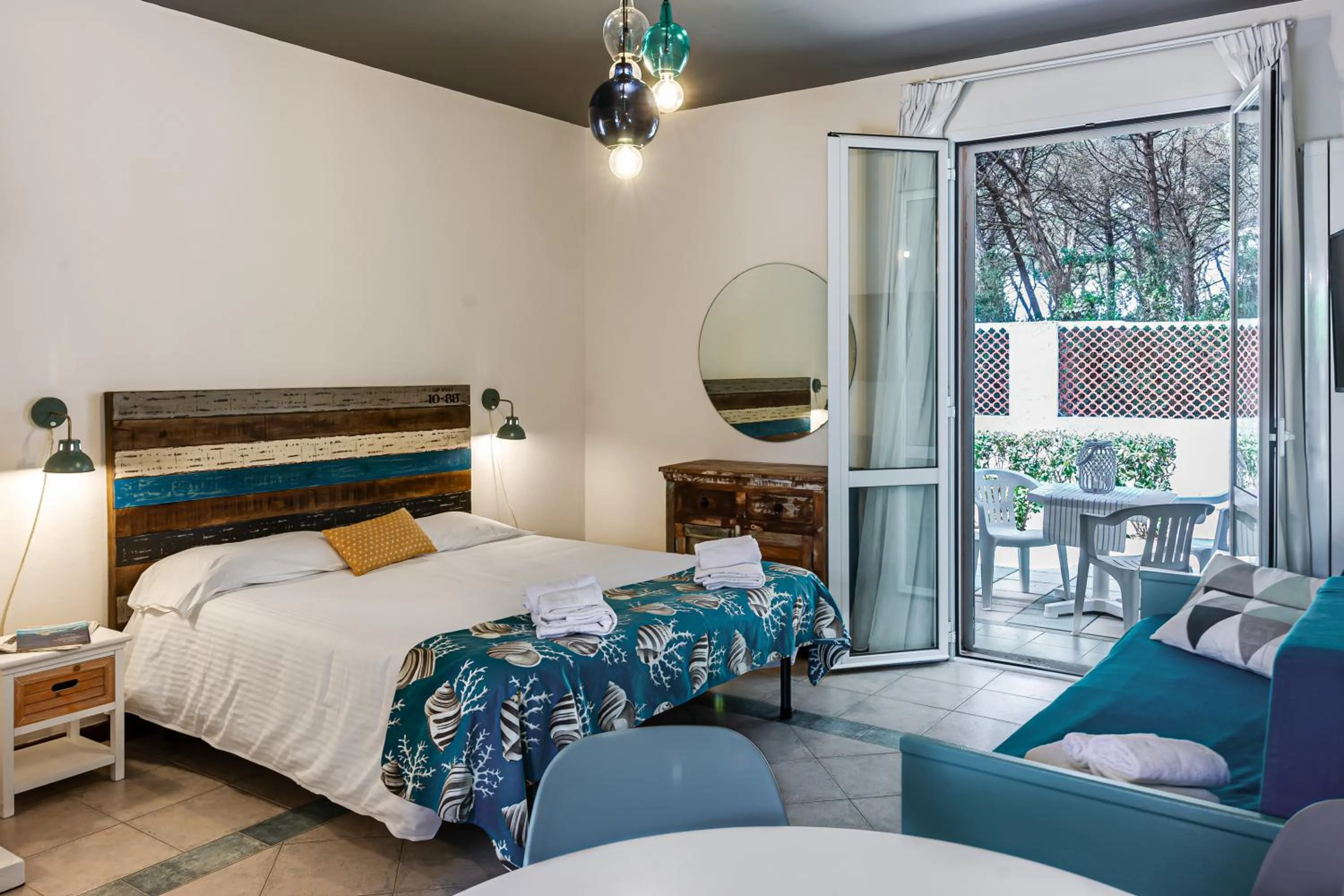 Photo of the whole room, Bed in Oleandri Suite Hotel