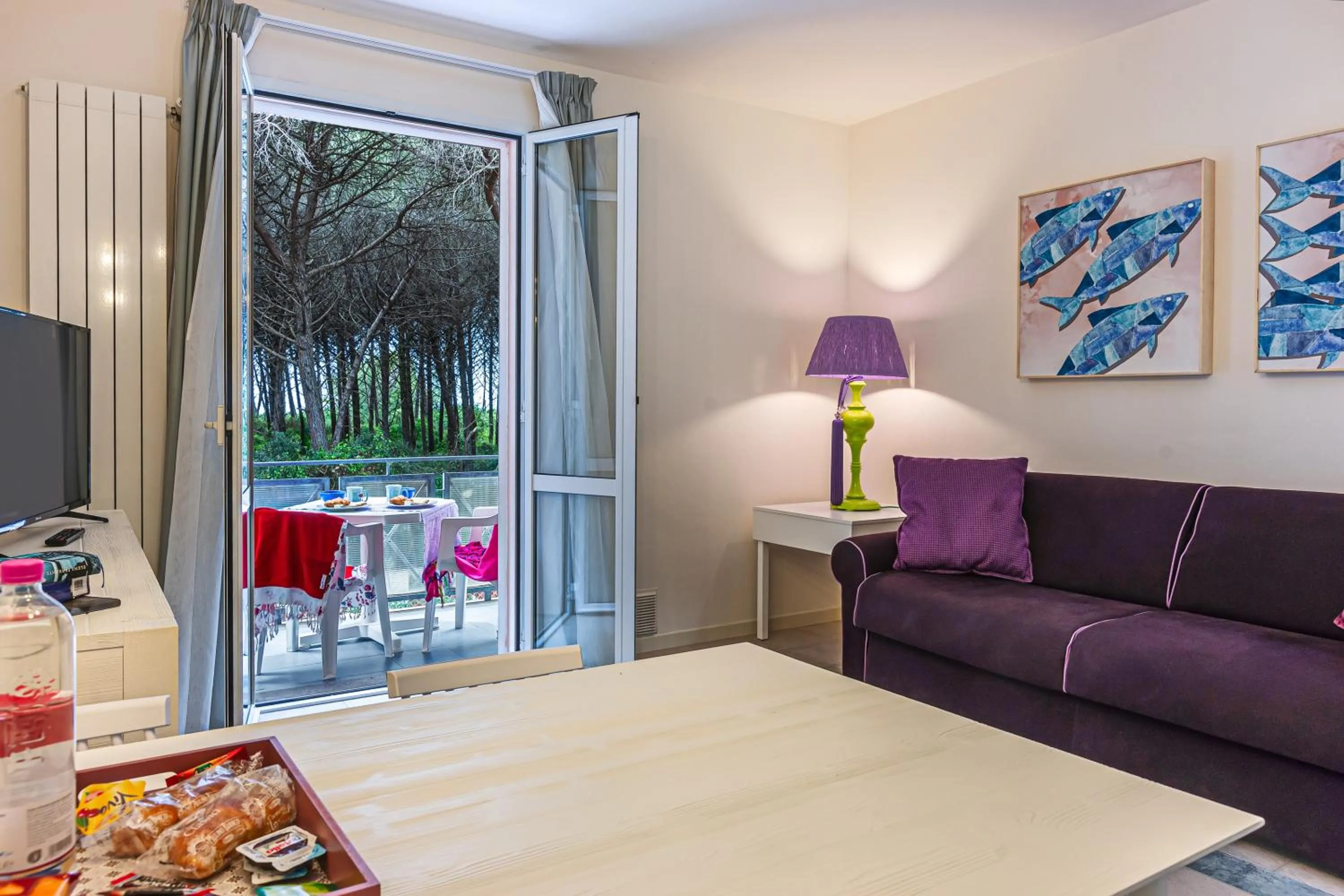 View (from property/room), Bed in Oleandri Suite Hotel