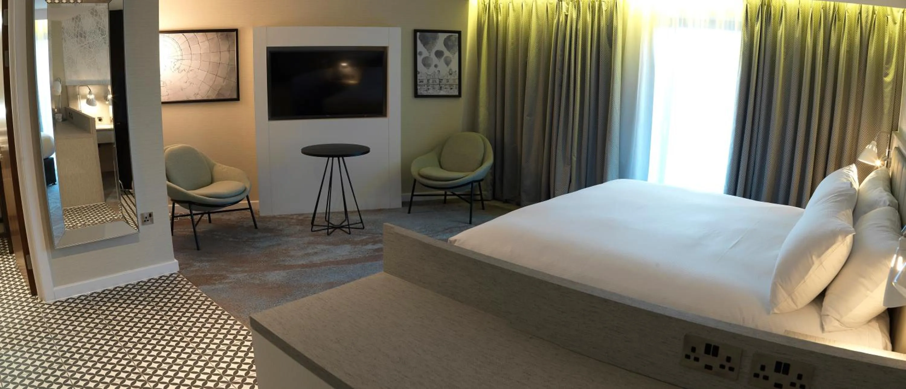 Bedroom, Bed in DoubleTree by Hilton Chester