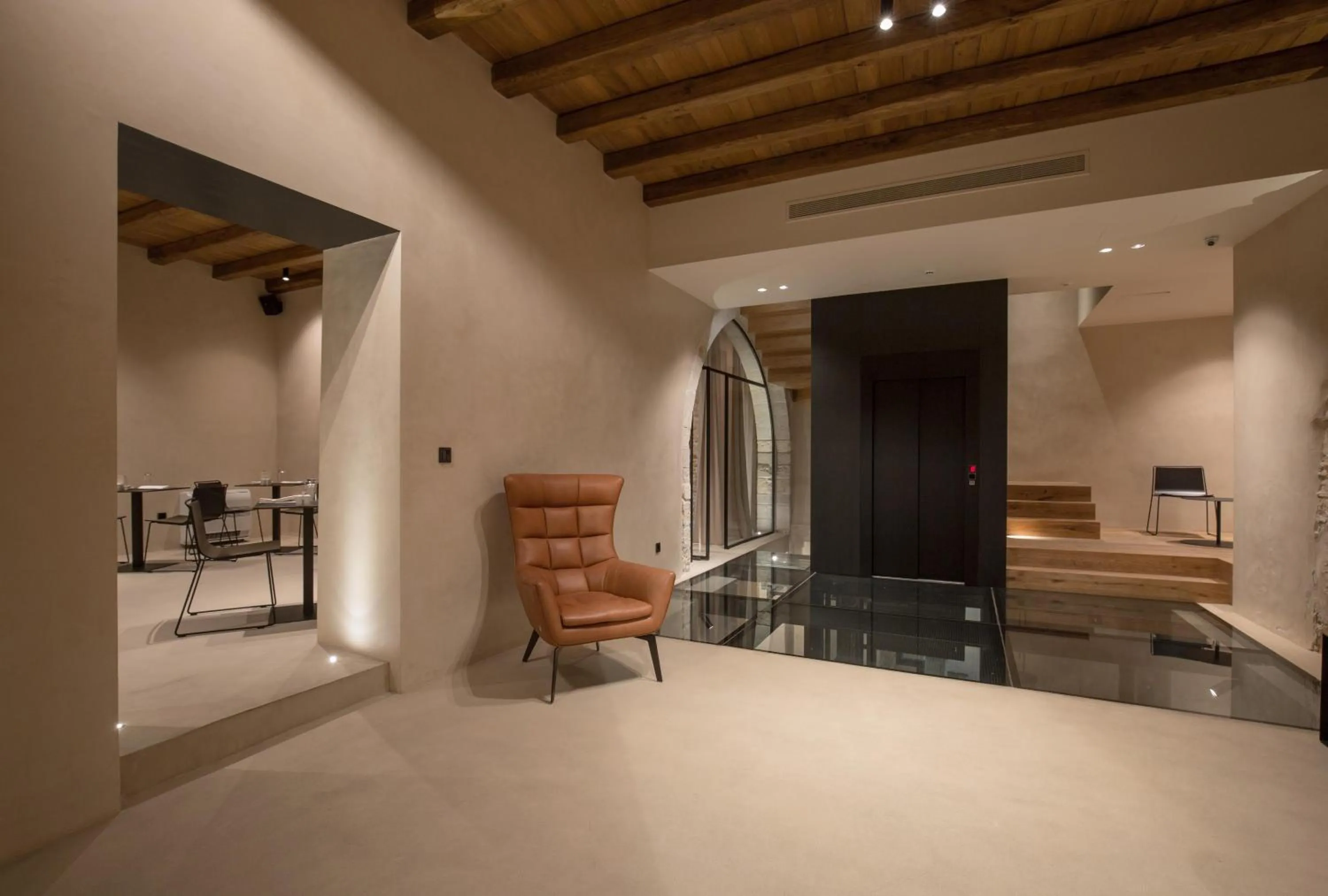 Communal lounge/ TV room in Monastery Estate Venetian Harbor