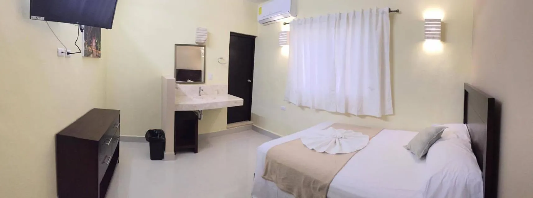 Bed in Hotel Casa Rosario