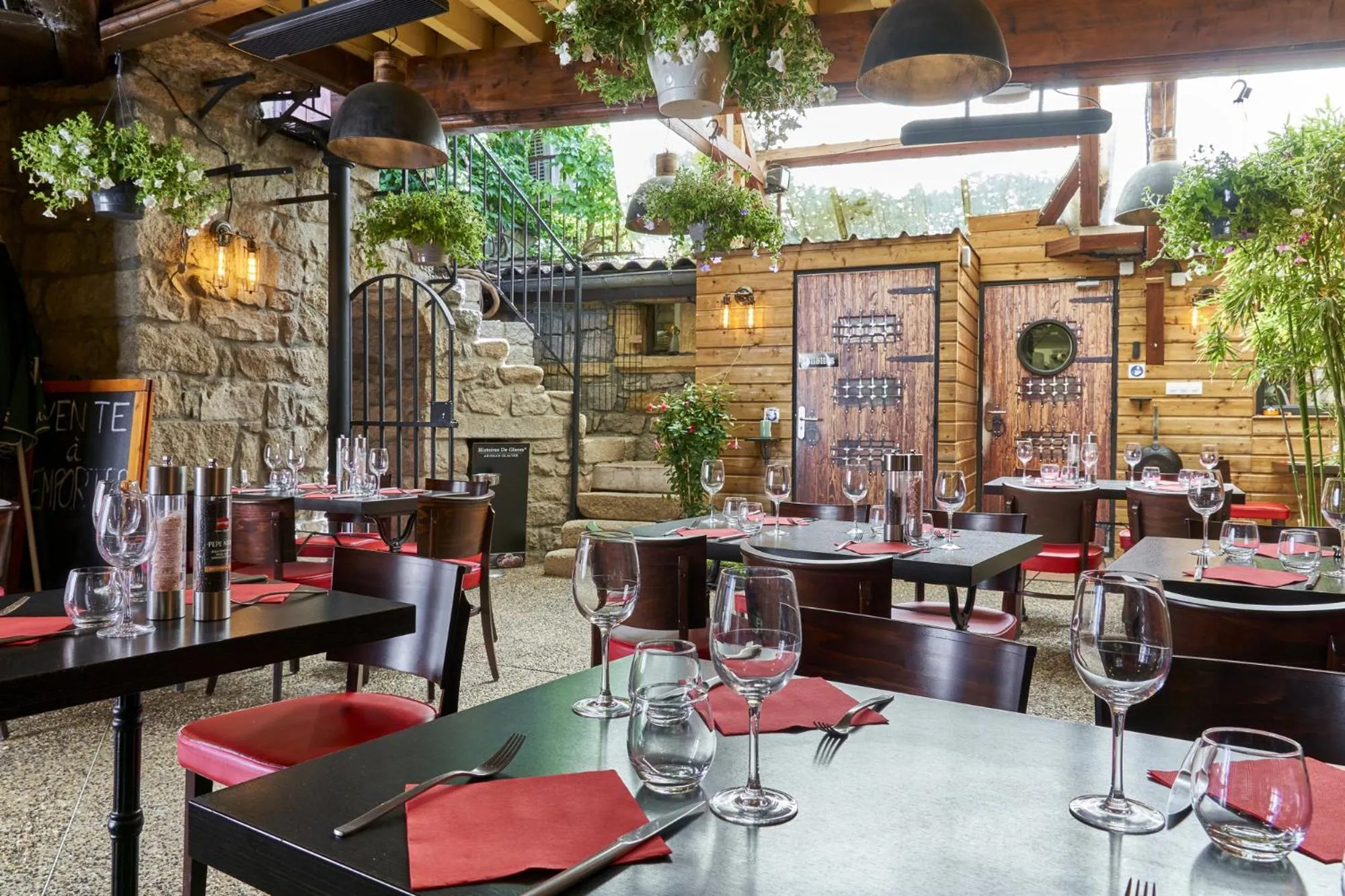 Restaurant/places to eat in Aux Prisons de Montagny