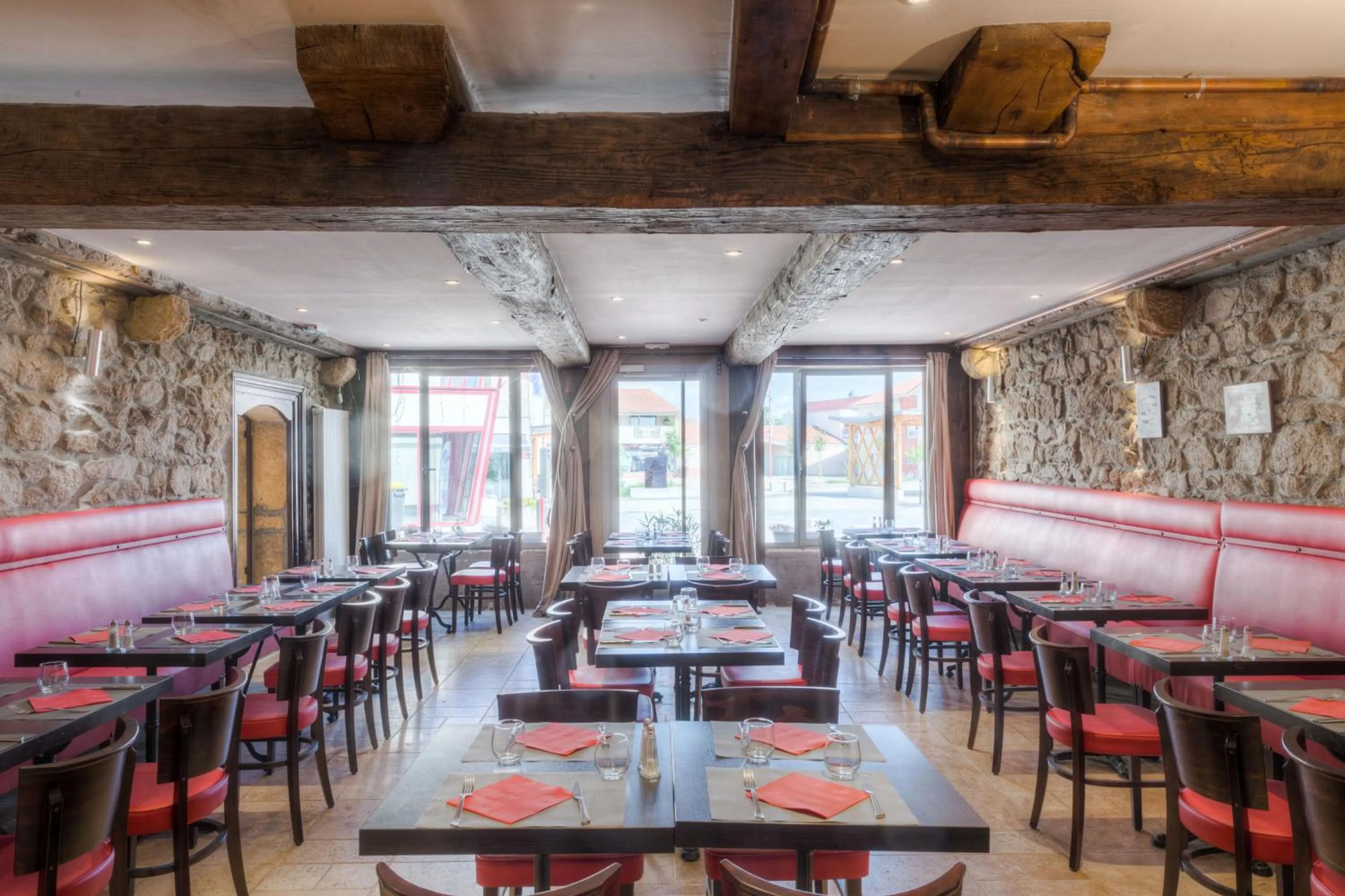 Food and drinks in Aux Prisons de Montagny