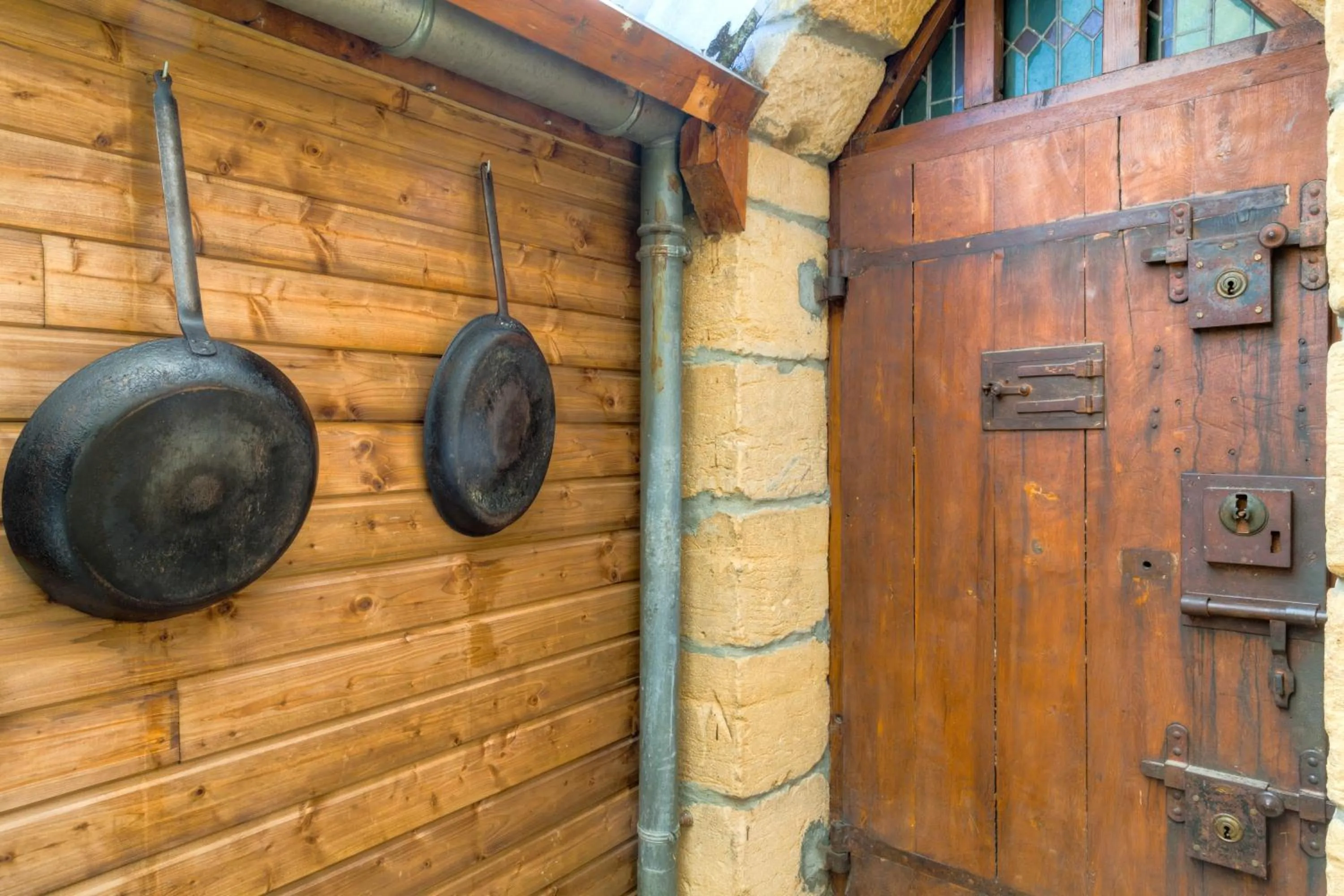 Patio in Aux Prisons de Montagny