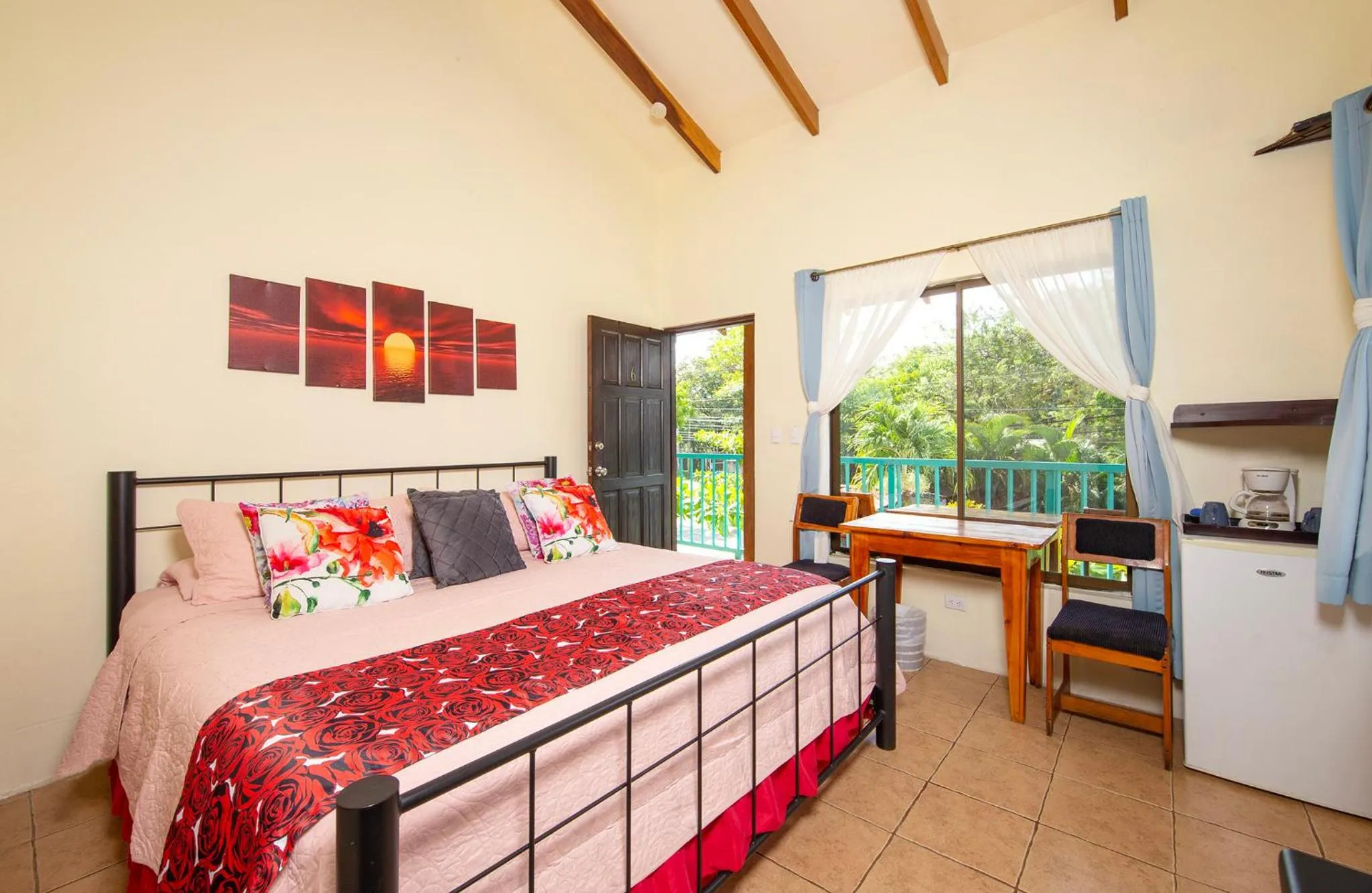 Coffee/tea facilities, Bed in Hotel Diversion Tropical