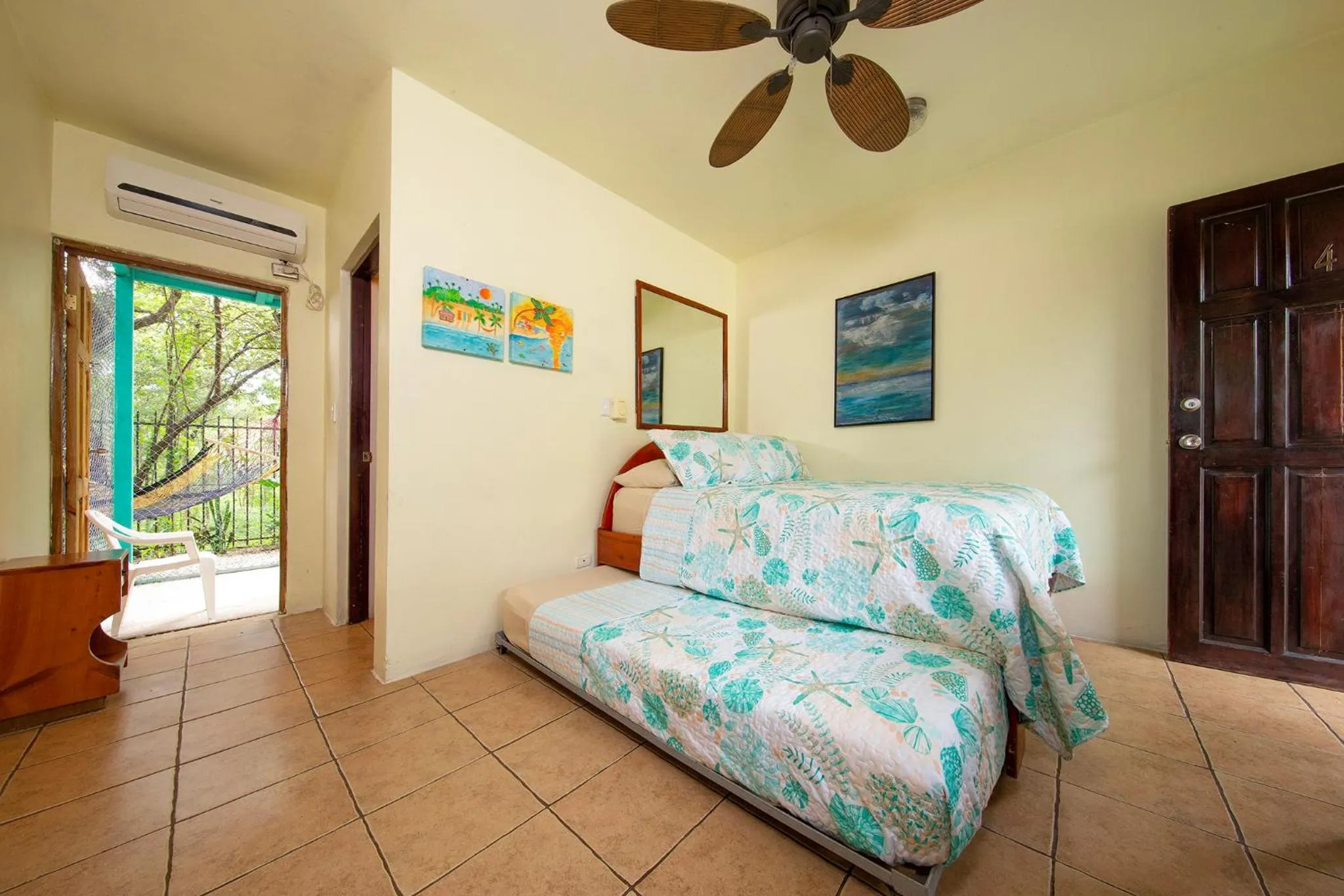 Bed in Hotel Diversion Tropical