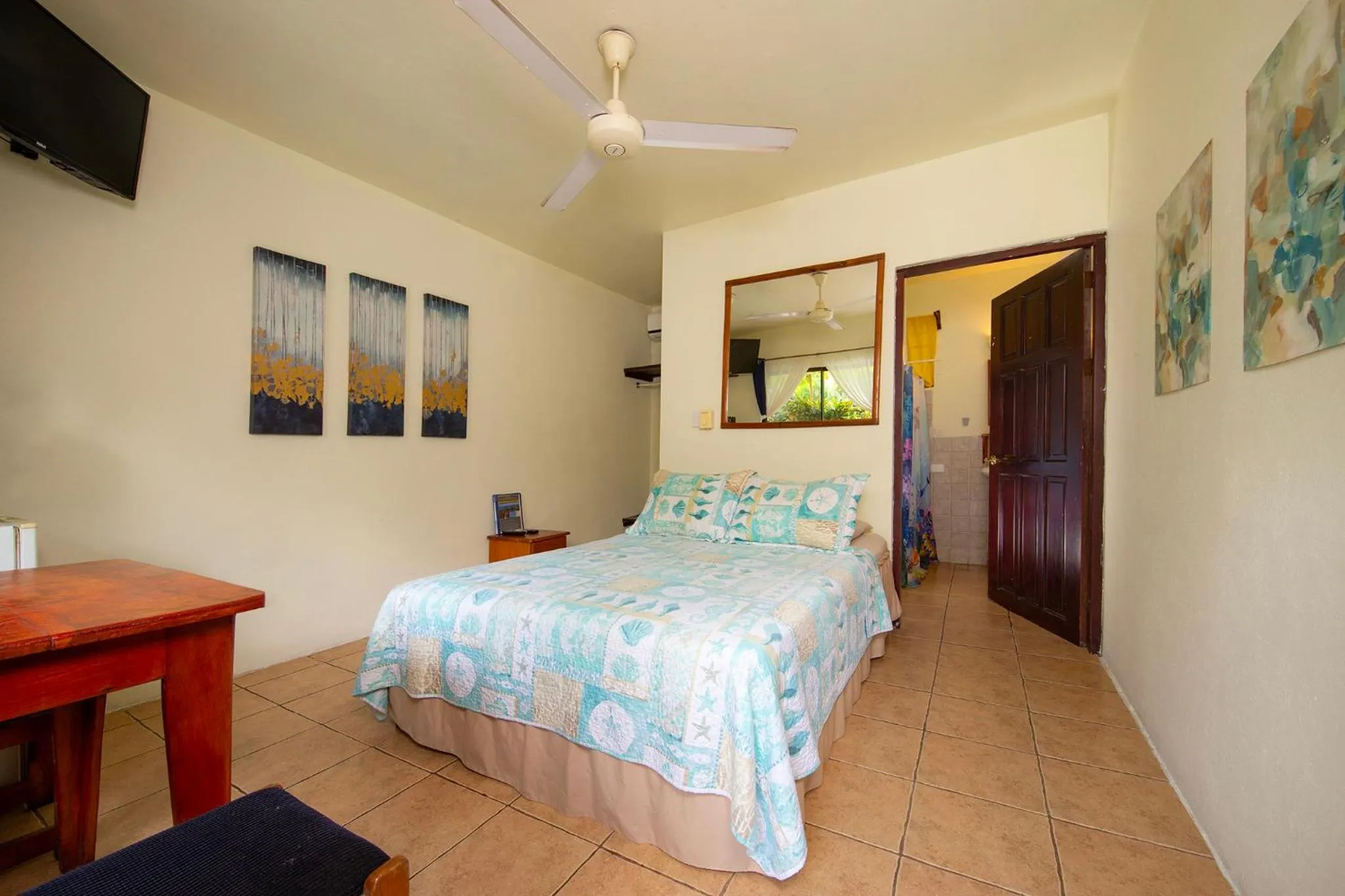 Photo of the whole room, Bed in Hotel Diversion Tropical