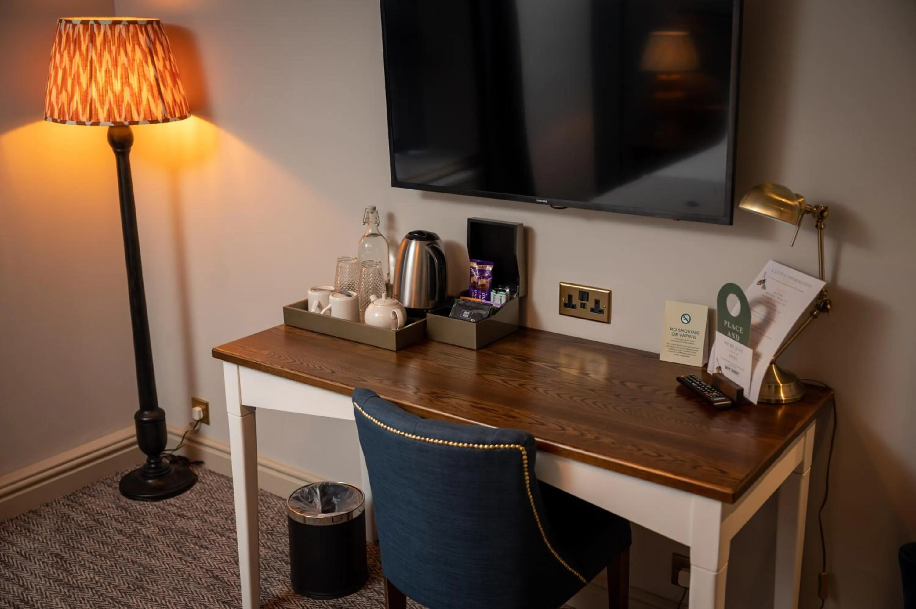 Coffee/tea facilities in Green Man by Chef & Brewer Collection