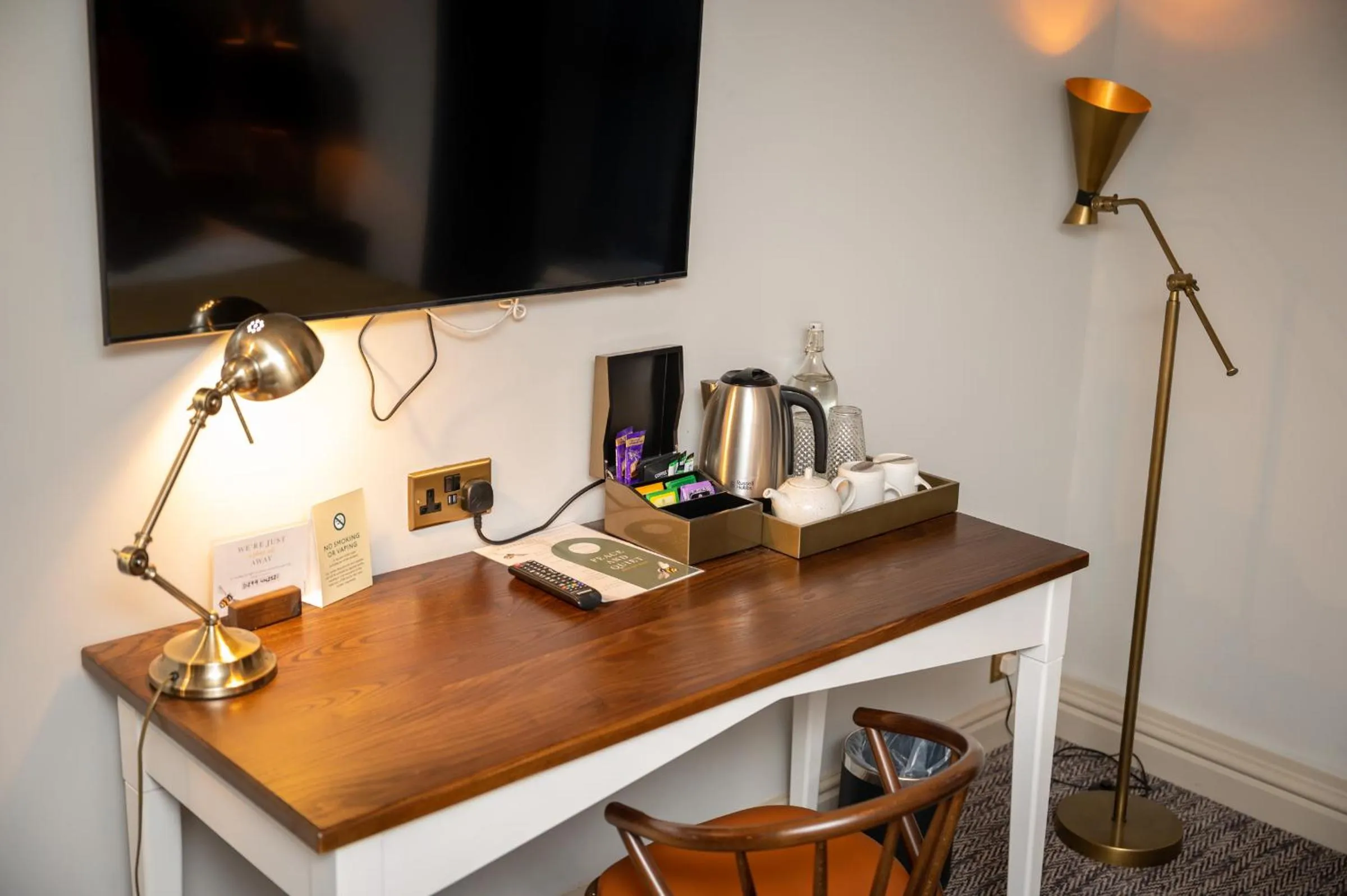 hair dresser in Green Man by Chef & Brewer Collection