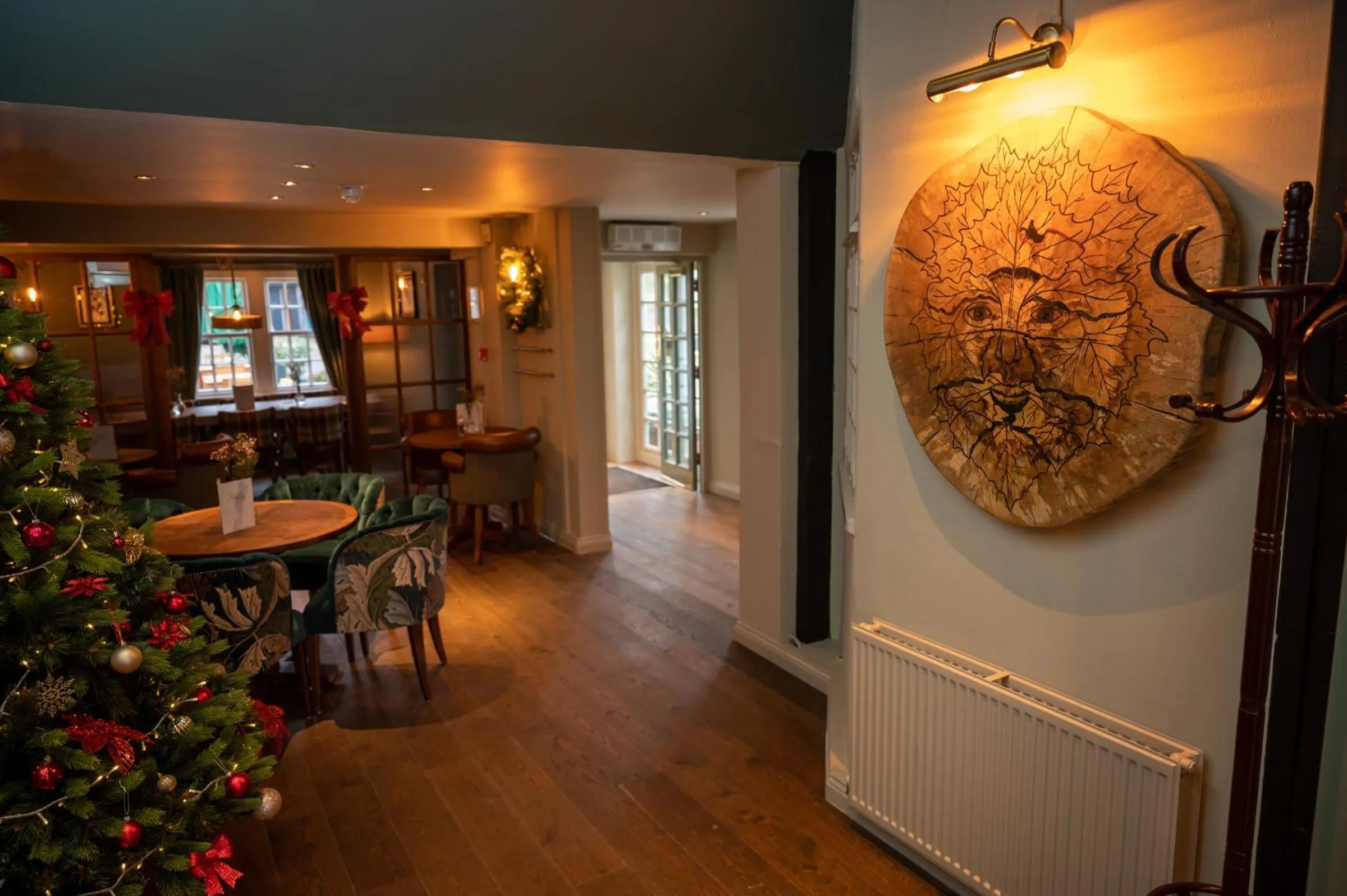 Decorative detail in Green Man by Chef & Brewer Collection