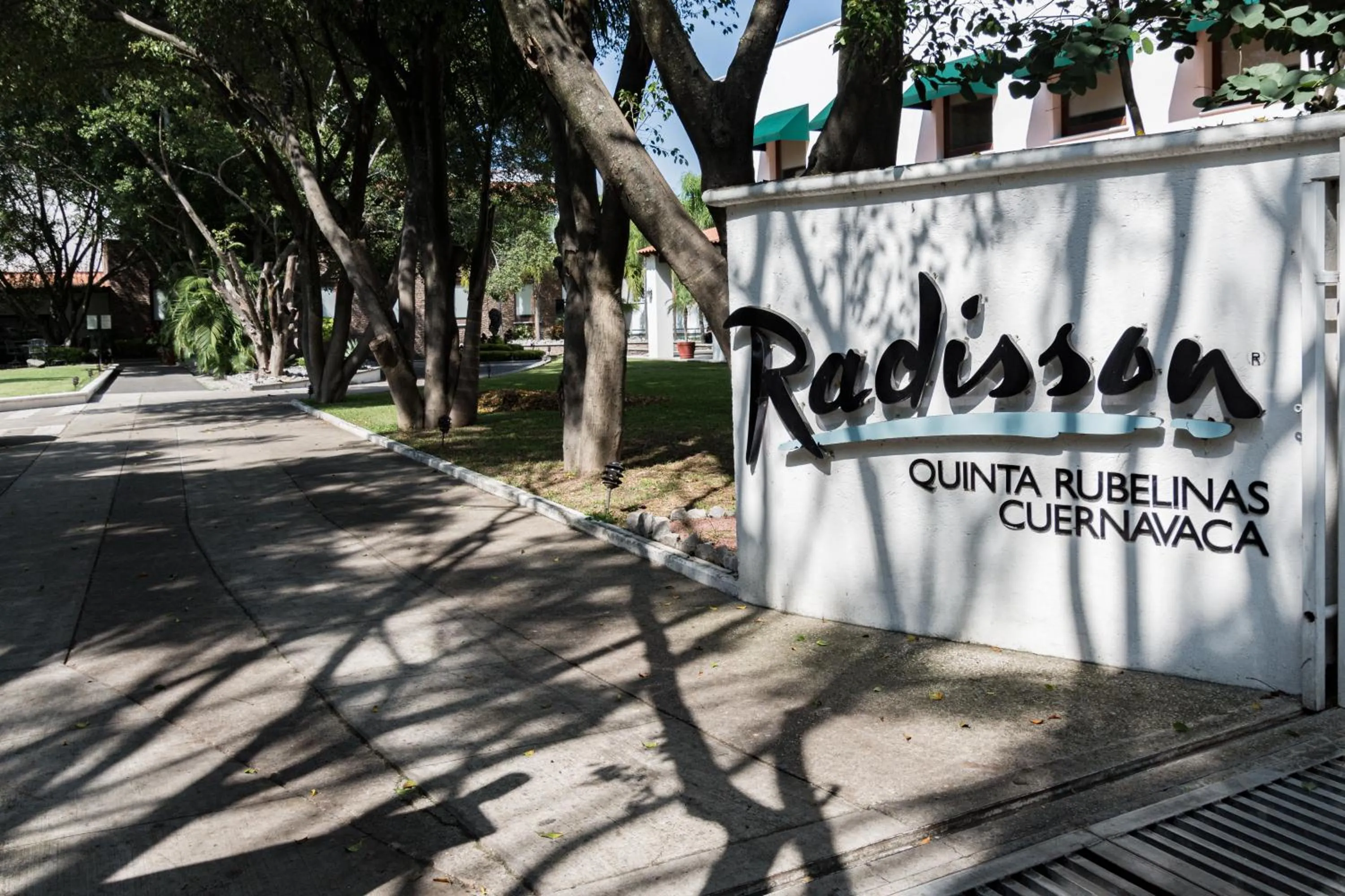 Property logo or sign in Radisson Hotel Cuernavaca