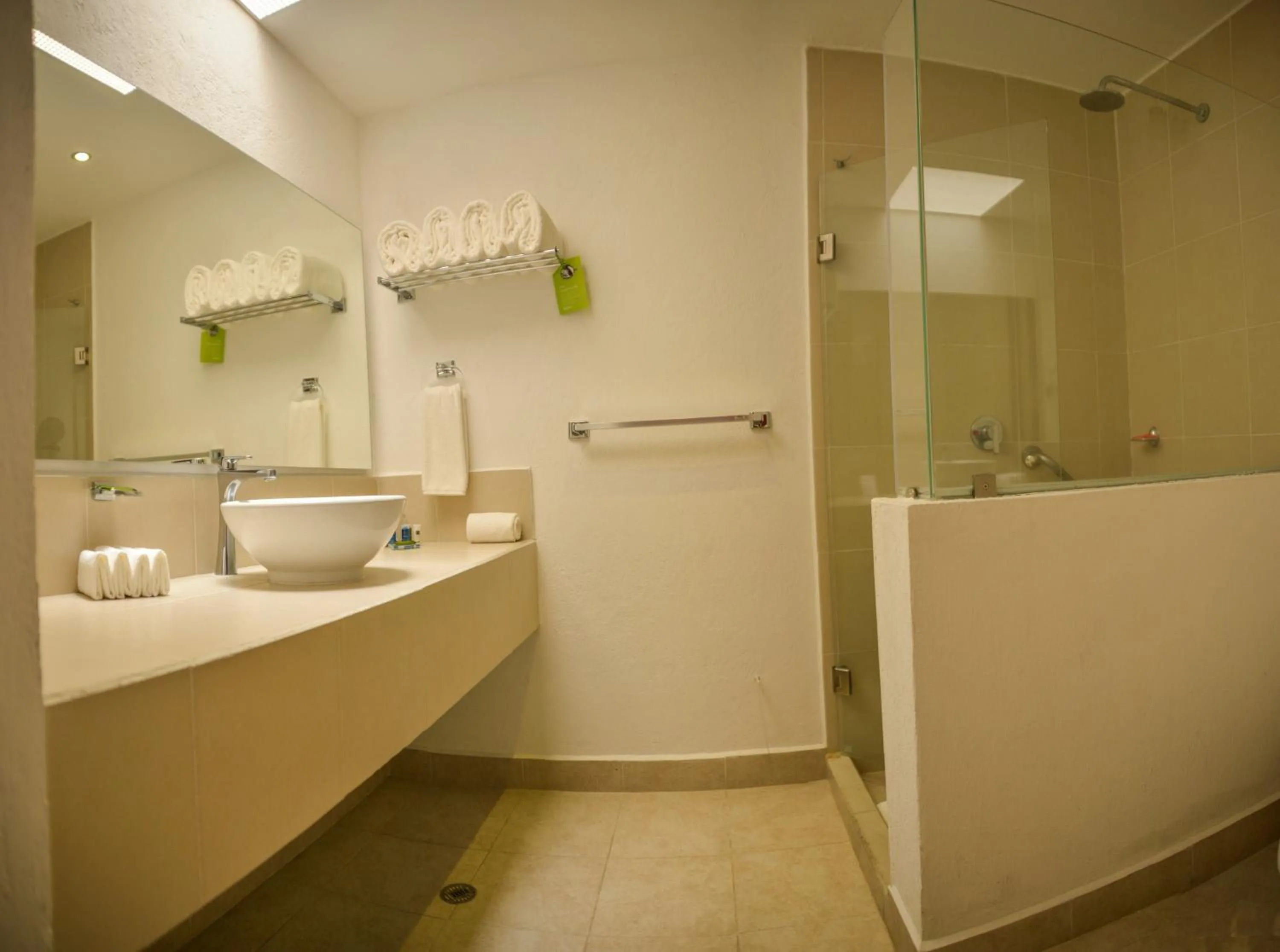 Bathroom in Radisson Hotel Cuernavaca