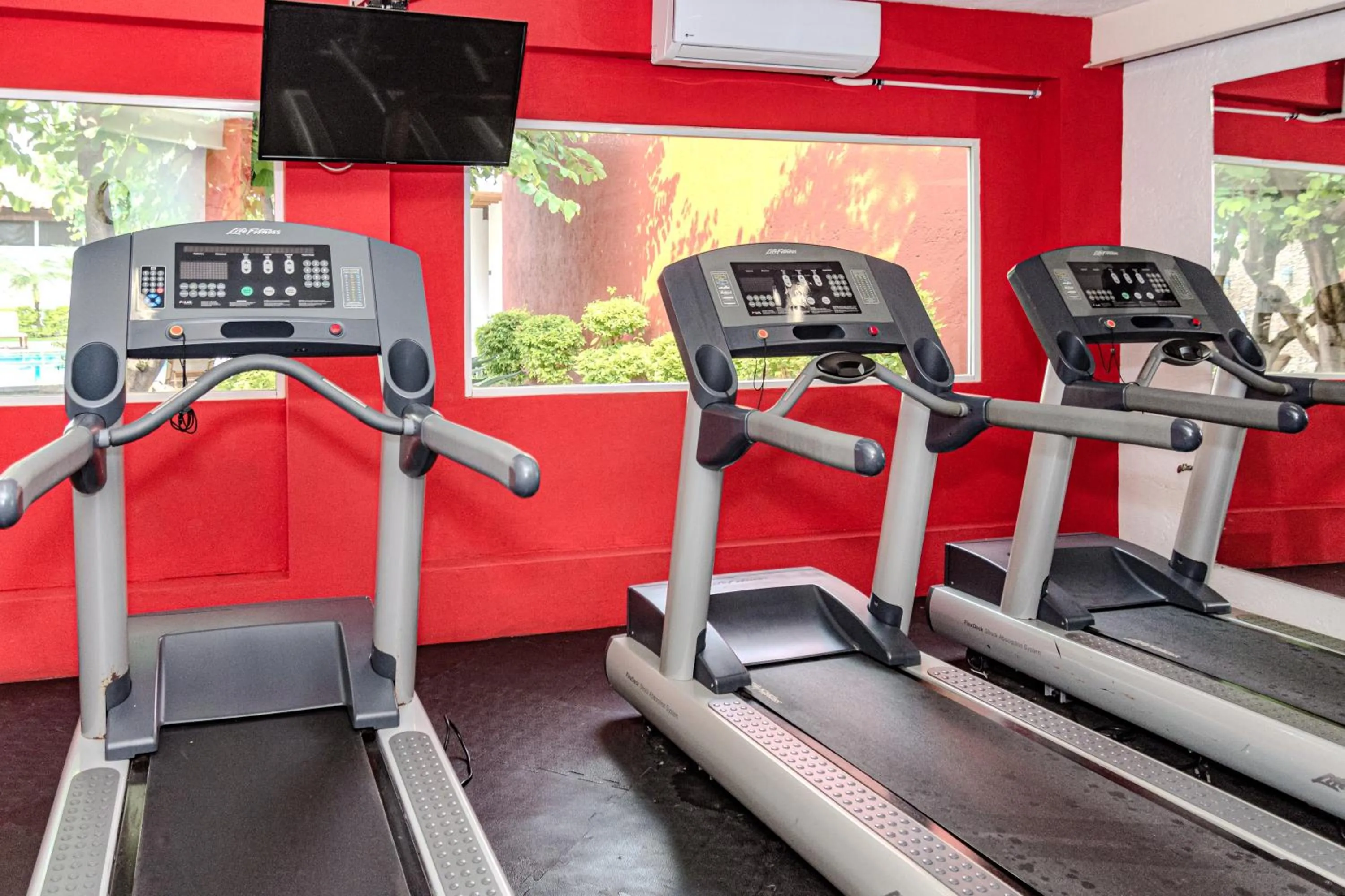 Fitness centre/facilities in Radisson Hotel Cuernavaca