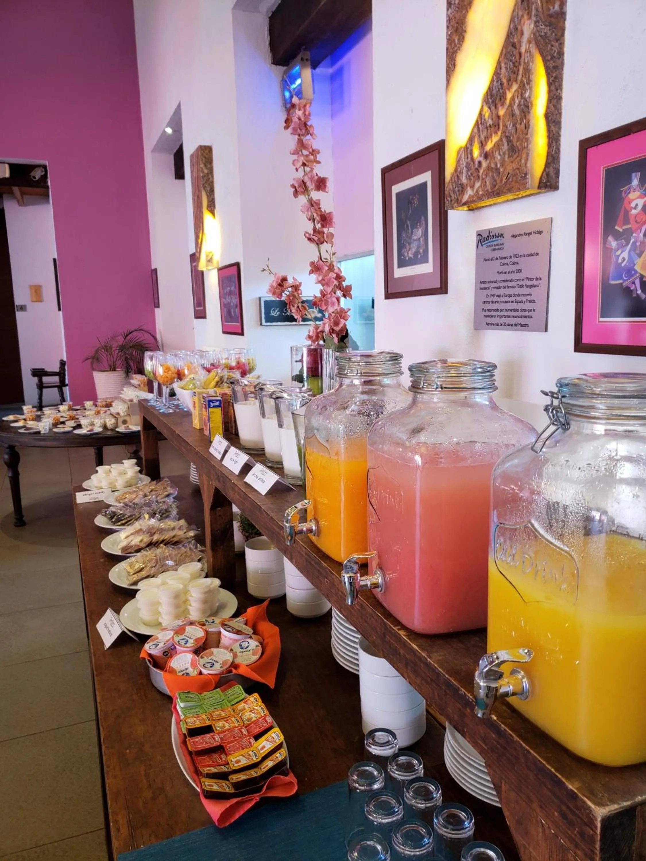 Buffet breakfast in Radisson Hotel Cuernavaca