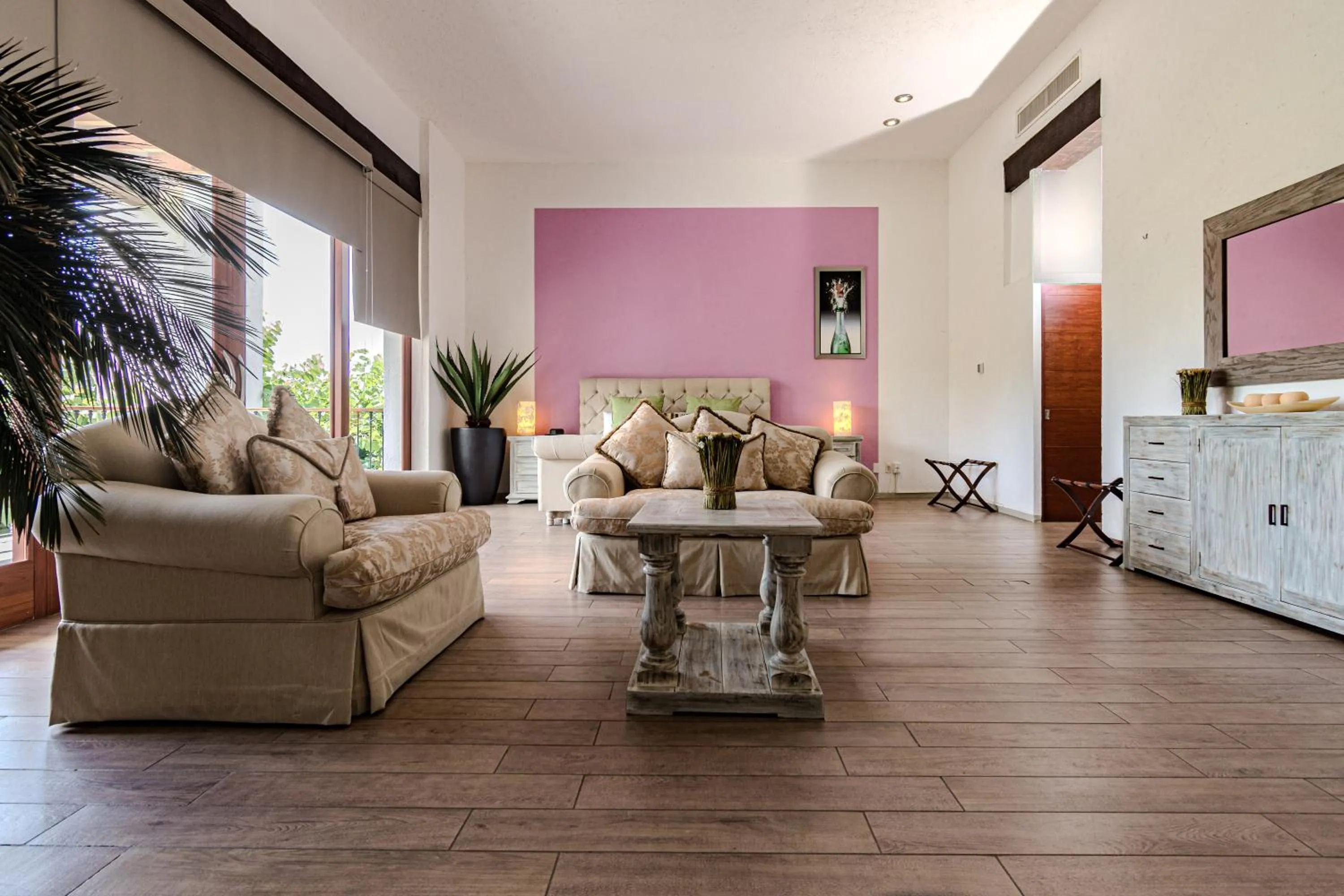 Decorative detail in Radisson Hotel Cuernavaca