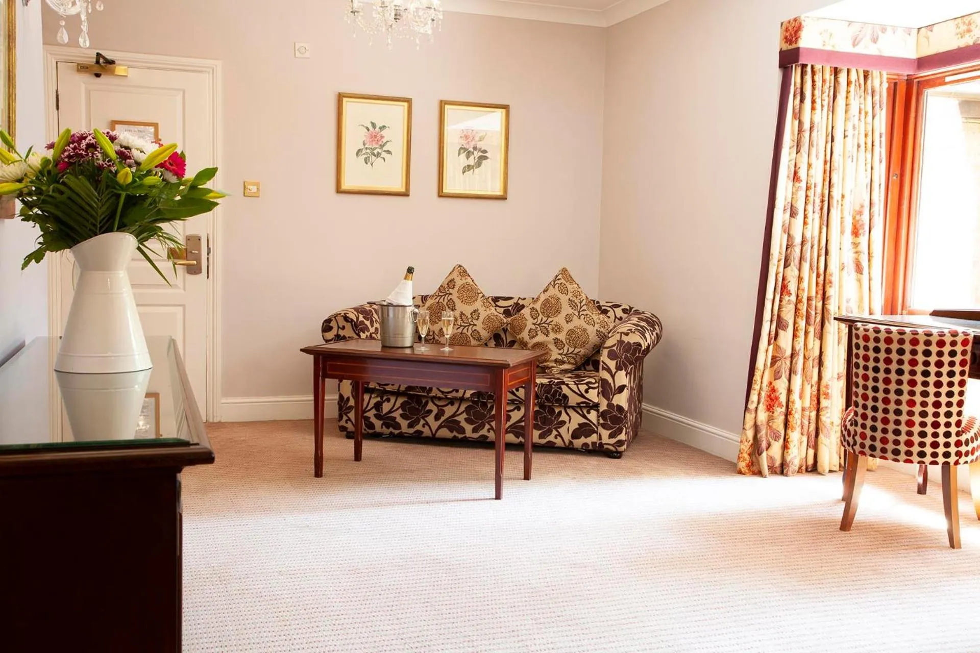 Living room in Clarion Hotel Charlecote Pheasant