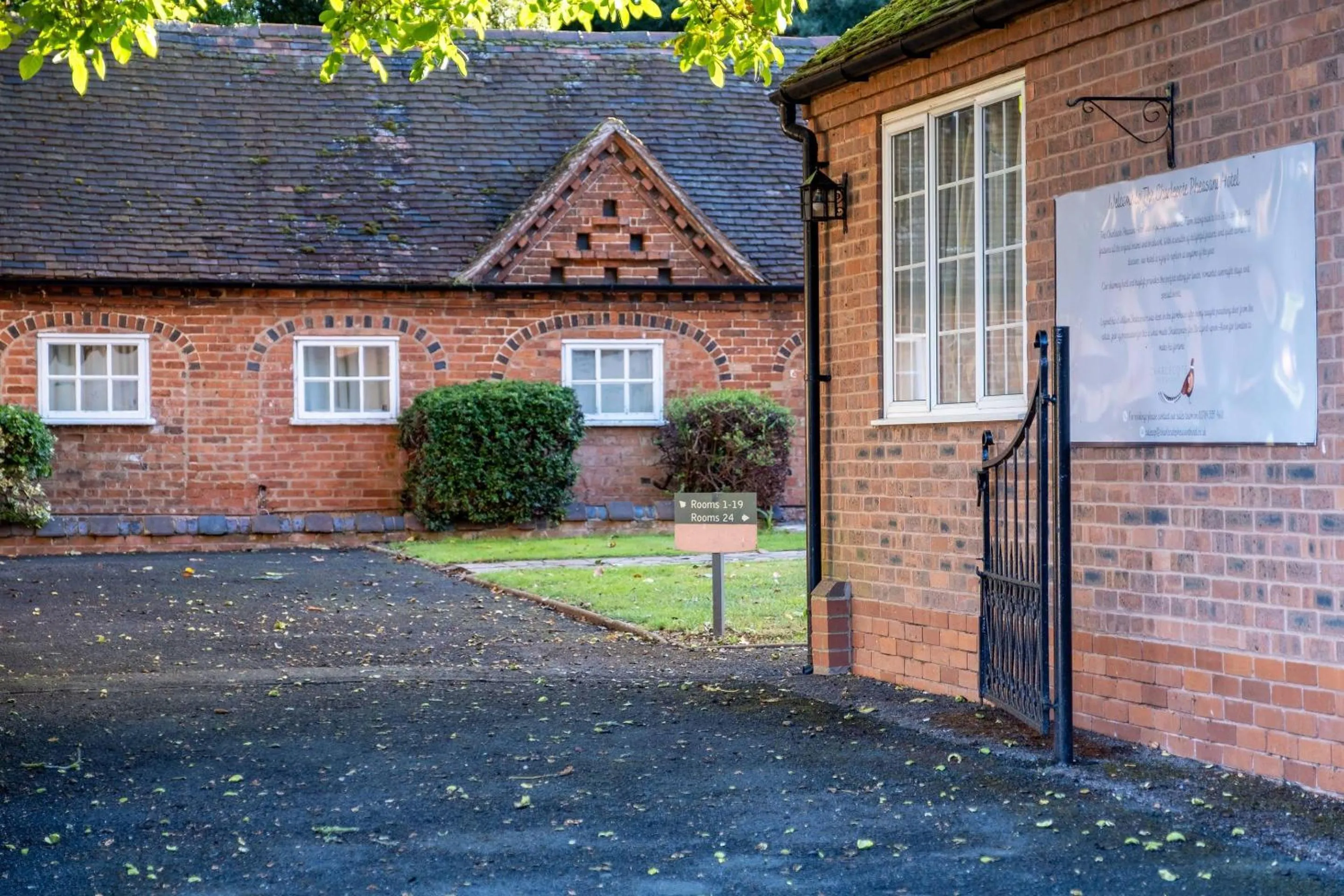 Property building in Clarion Hotel Charlecote Pheasant