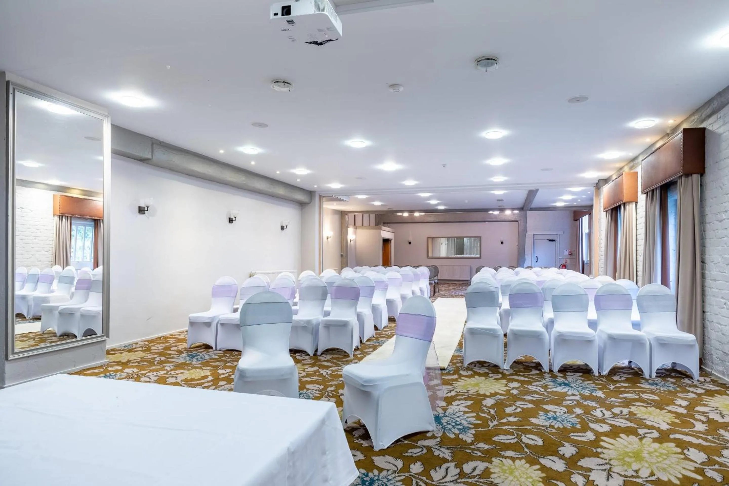 Meeting/conference room in Clarion Hotel Charlecote Pheasant