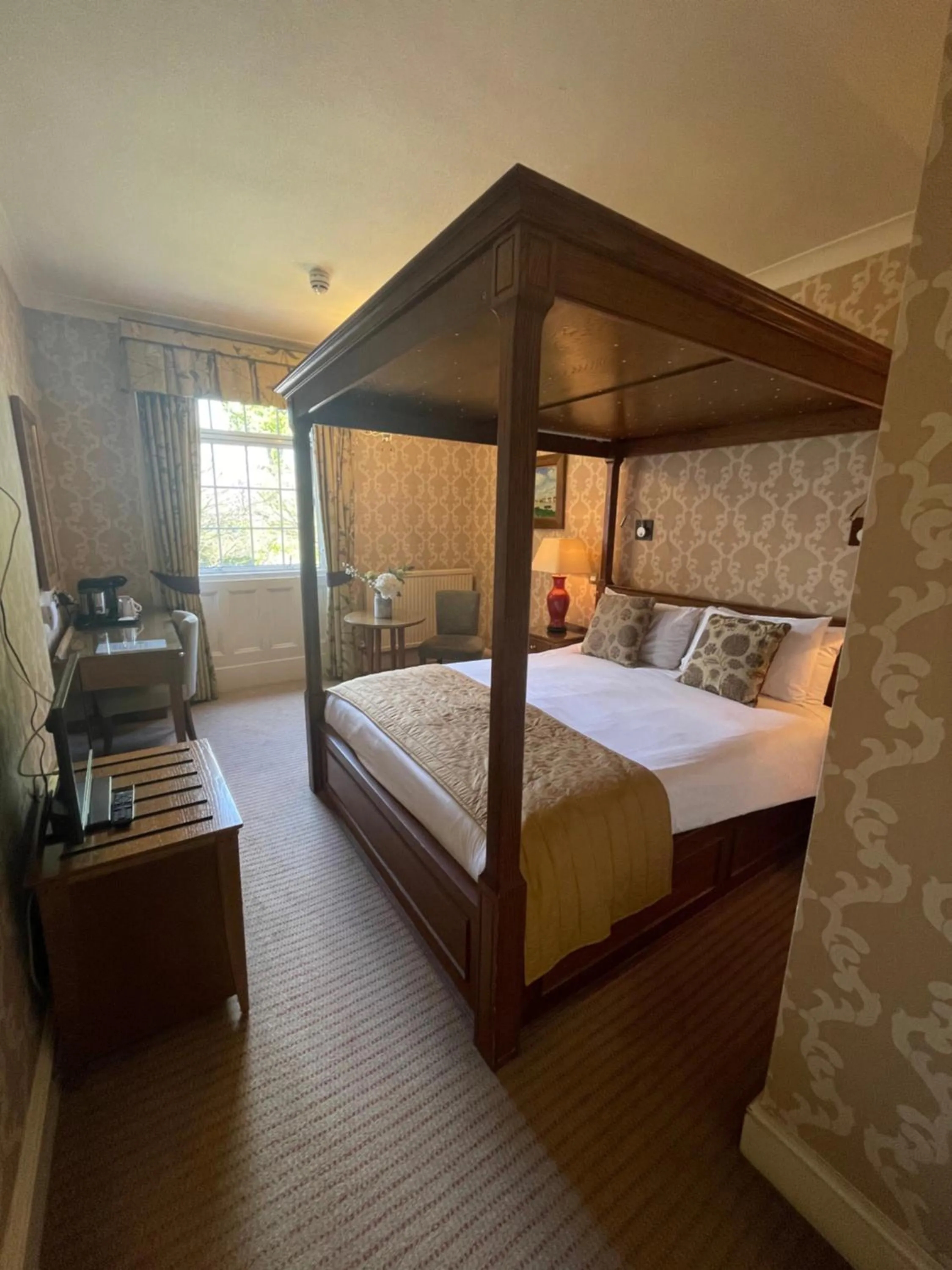 Bedroom, Bed in Clarion Hotel Charlecote Pheasant