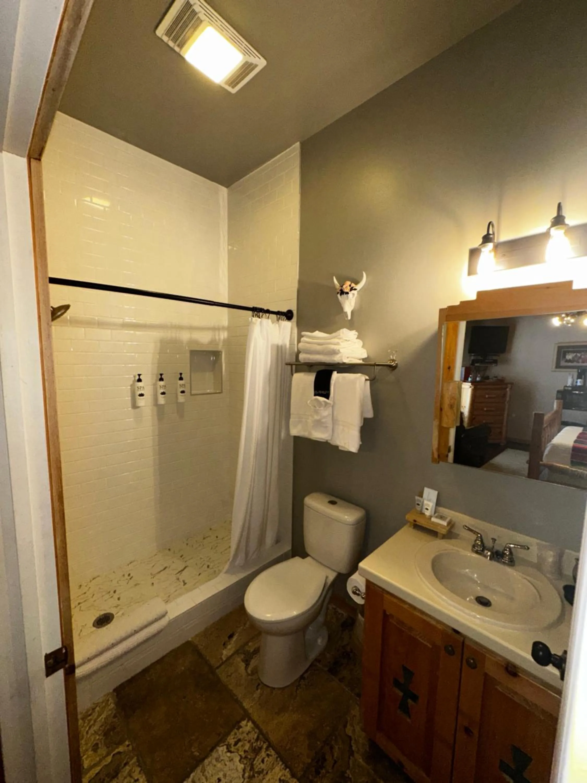 Adobe Rose Boutique Inn