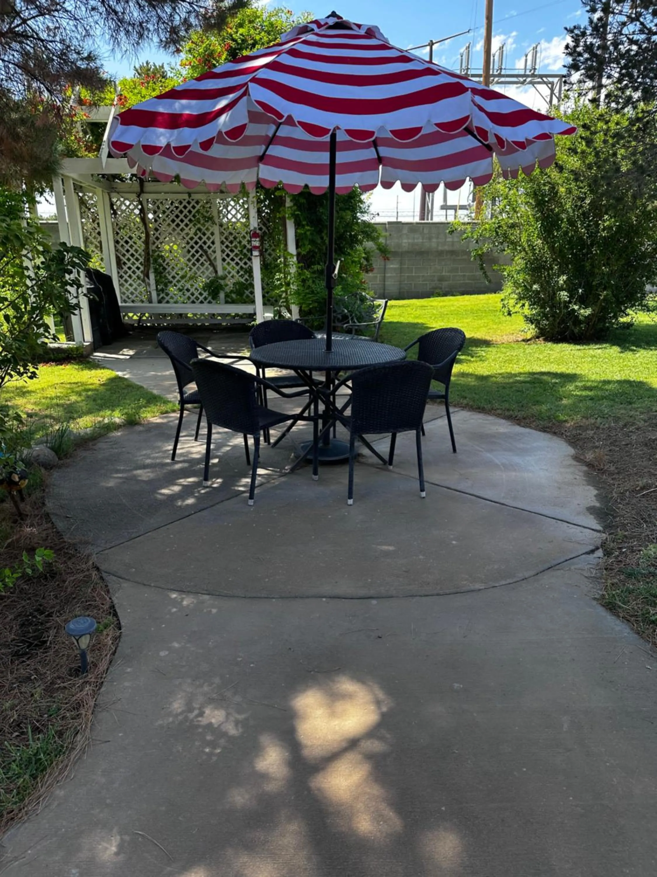 Adobe Rose Boutique Inn