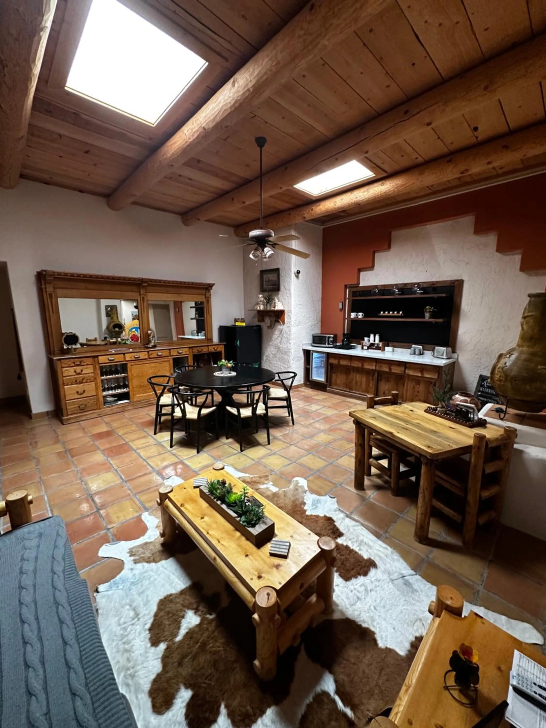 Adobe Rose Boutique Inn