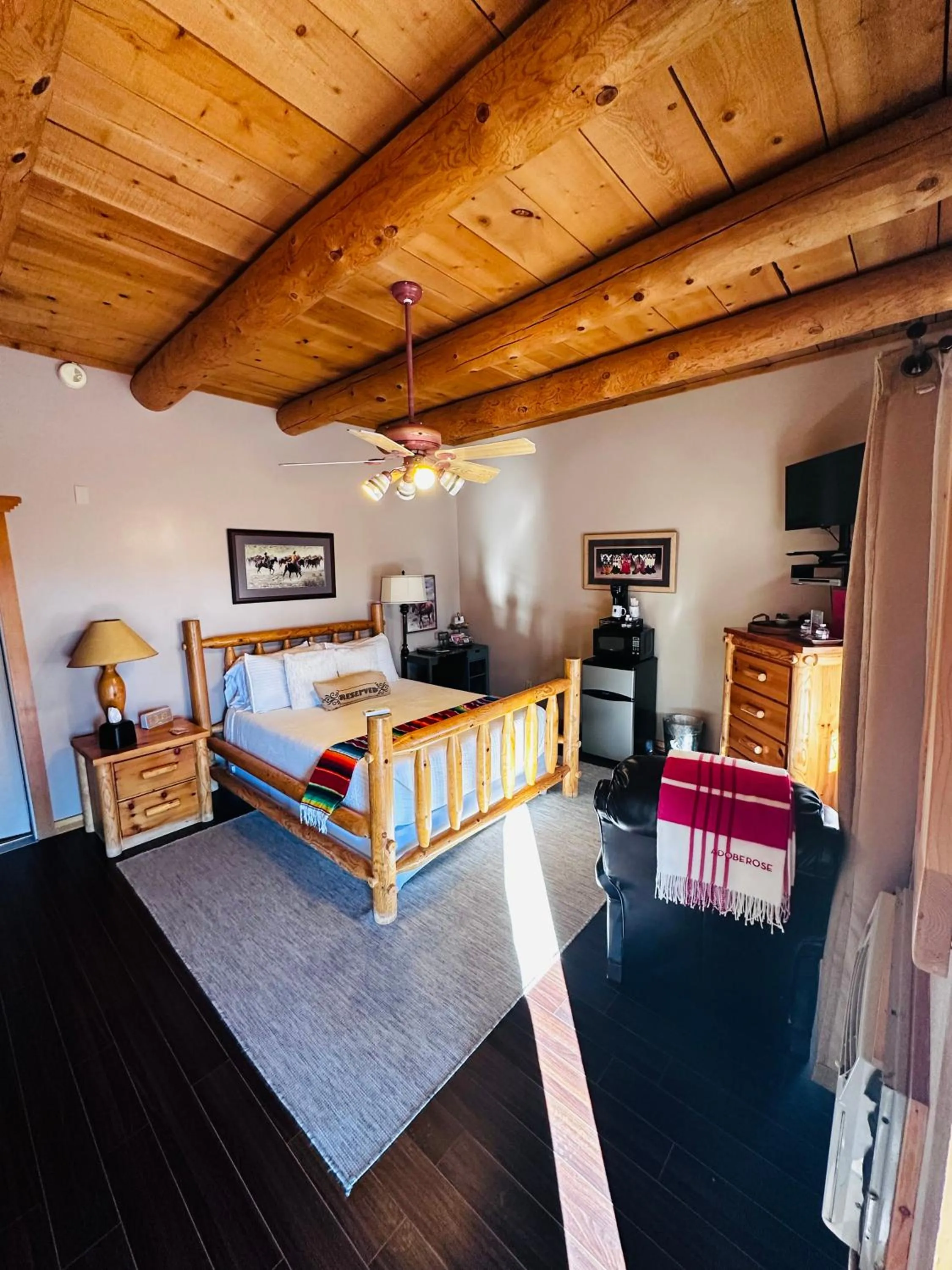 Bed in Adobe Rose Boutique Inn