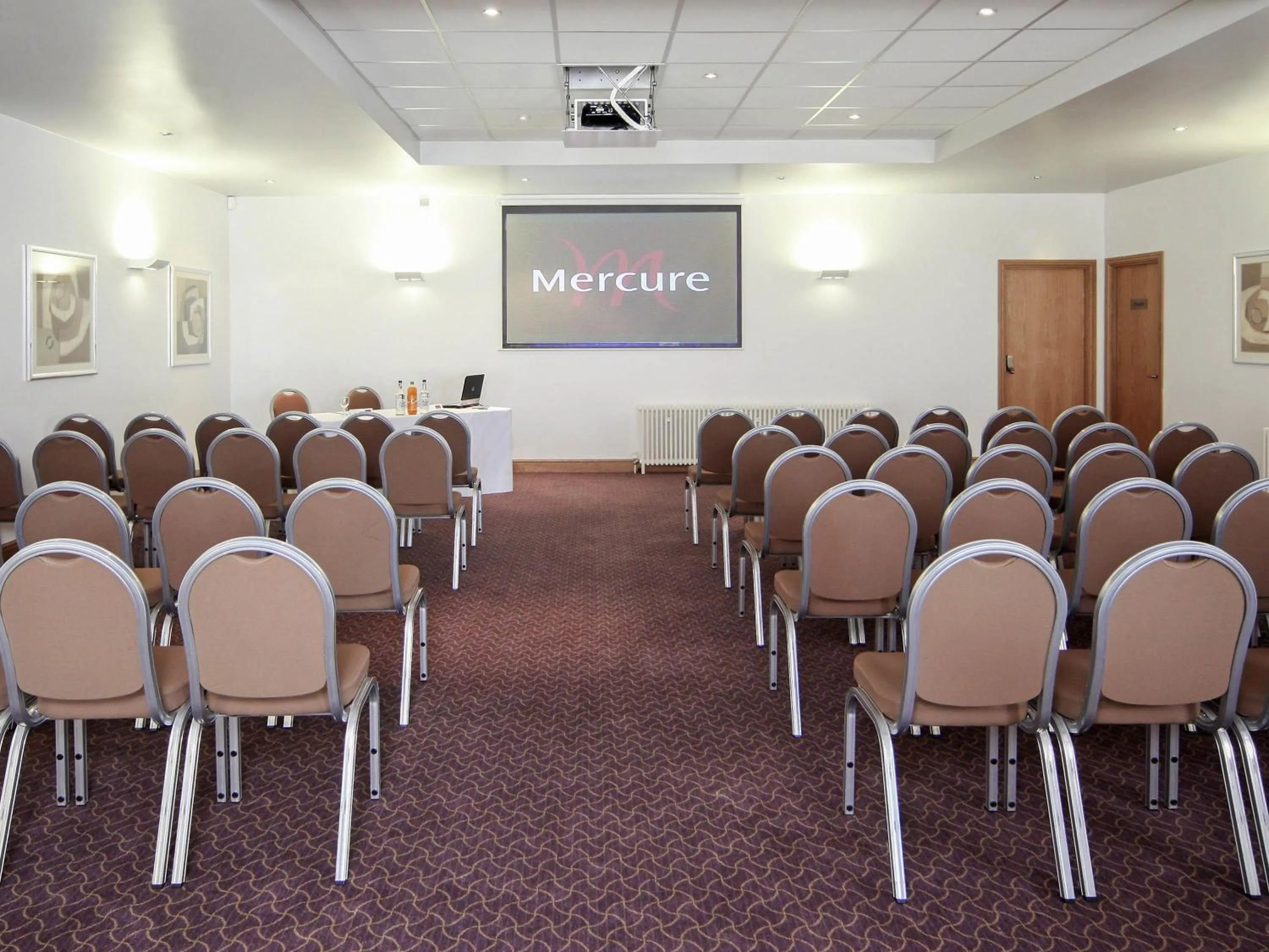 Meeting/conference room in Mercure Newcastle George Washington Hotel Golf & Spa
