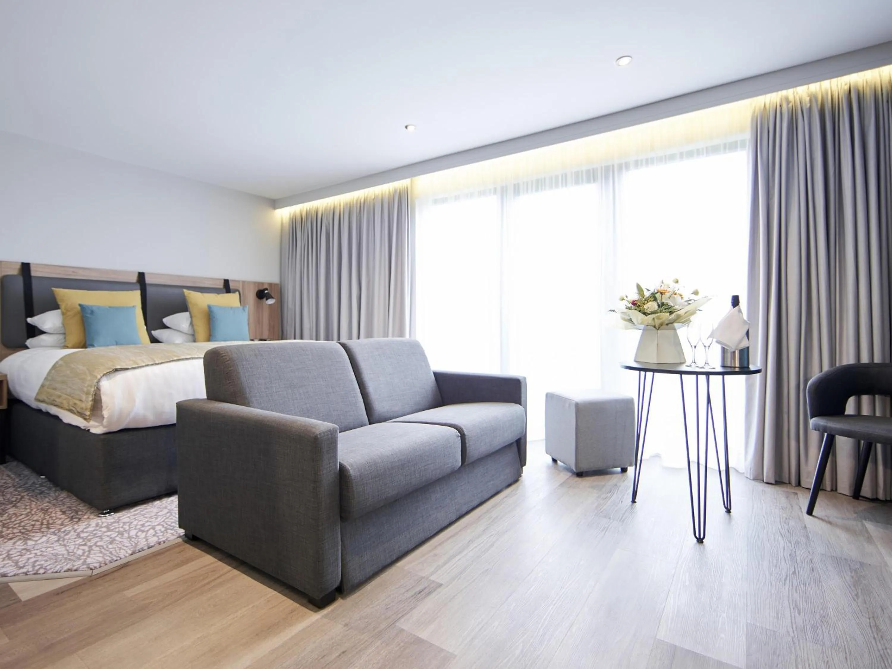 Bedroom, Bed in Mercure Newcastle George Washington Hotel Golf & Spa