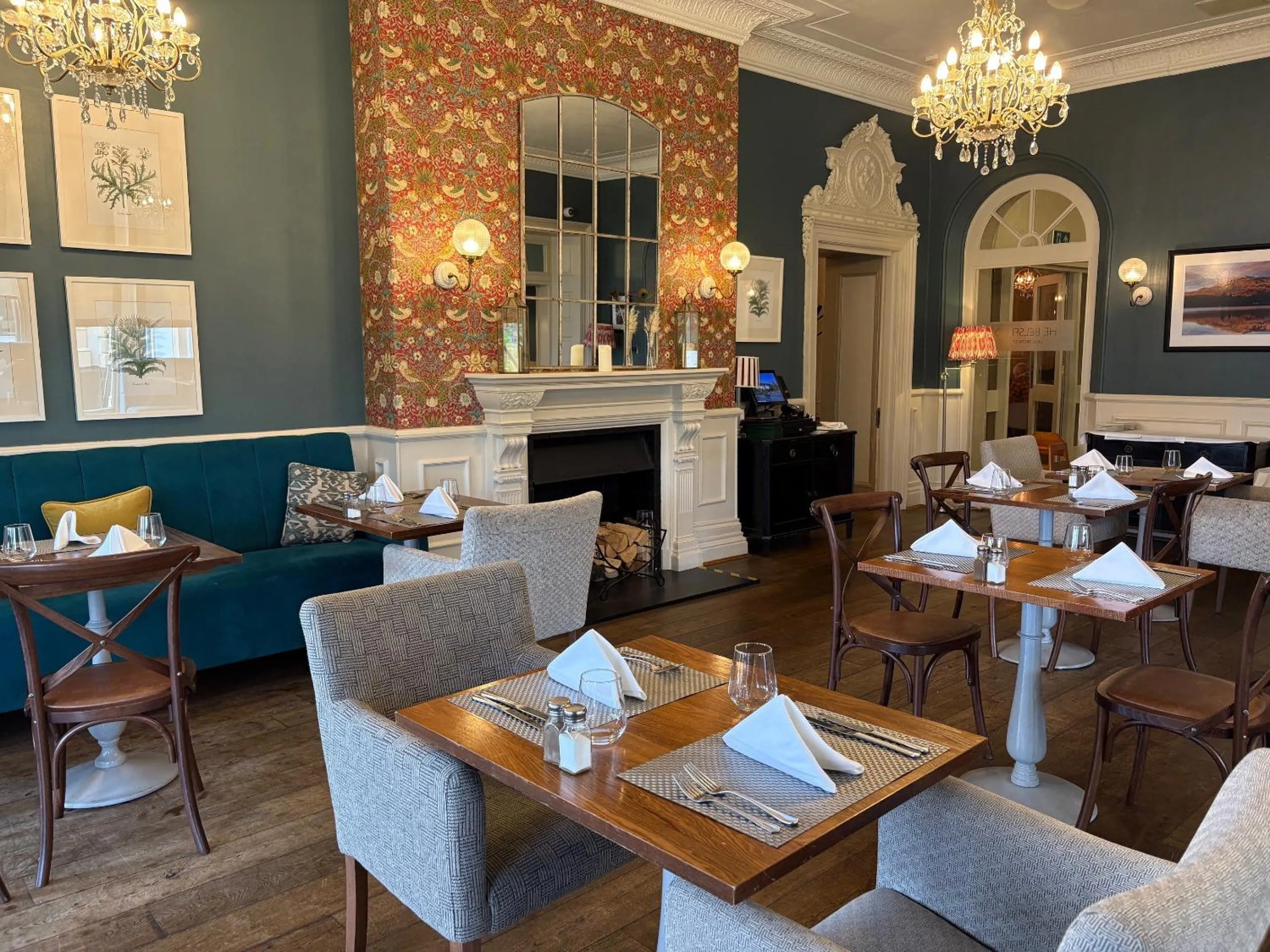 Restaurant/places to eat in The Belsfield Hotel