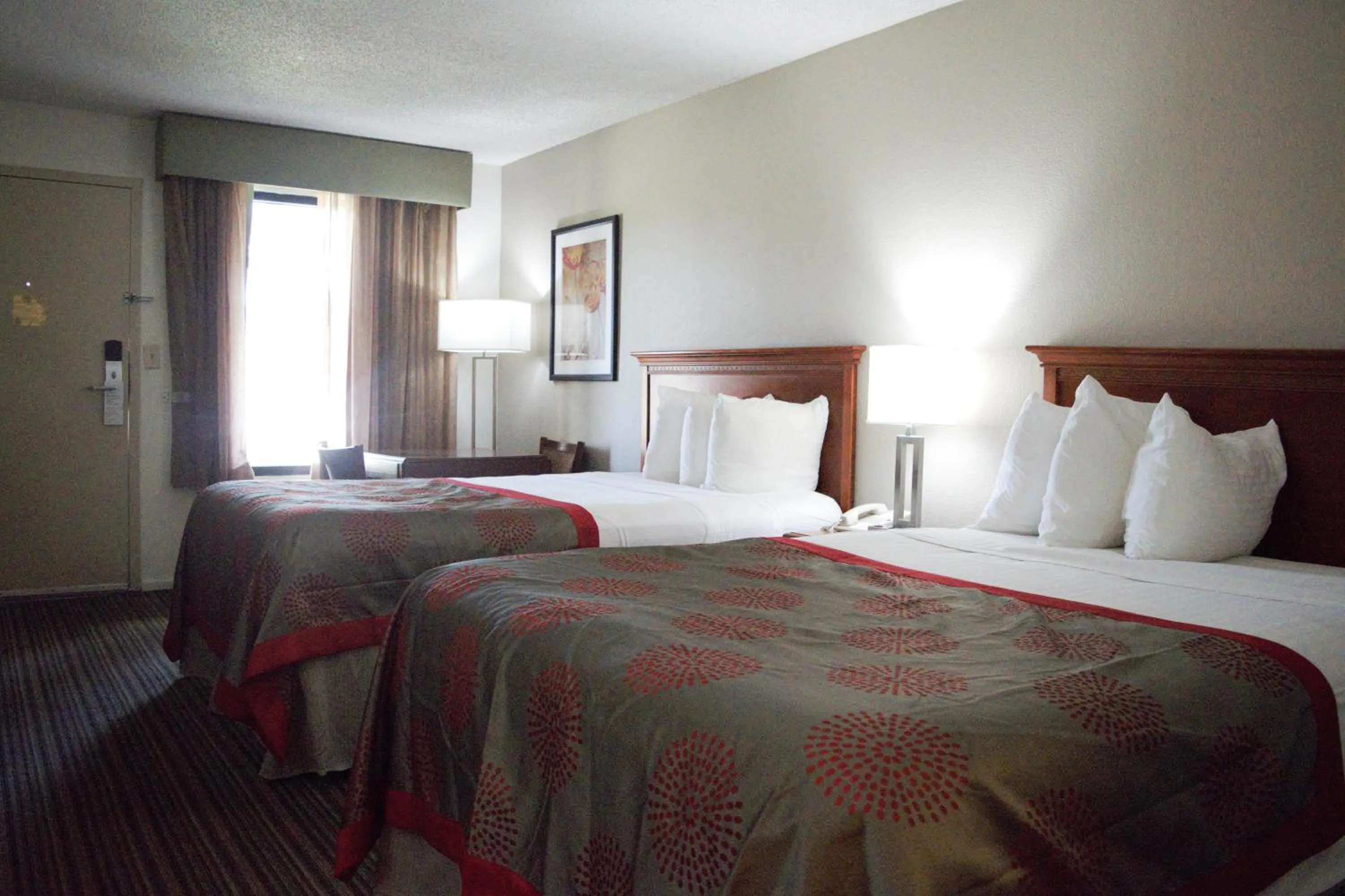 Bedroom in Ramada by Wyndham Savannah Gateway