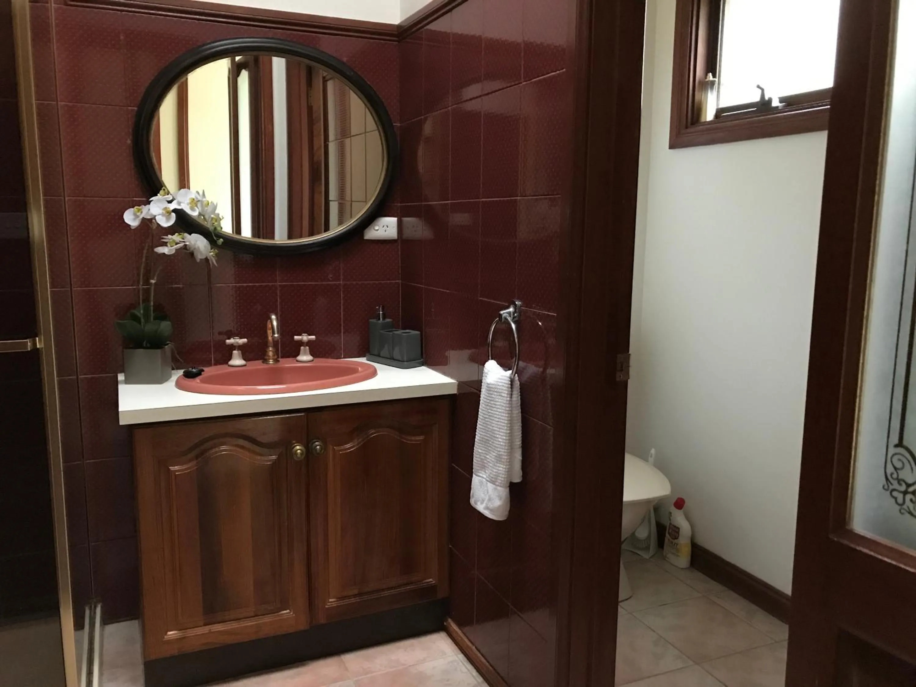 Property building in Helen's Homestead