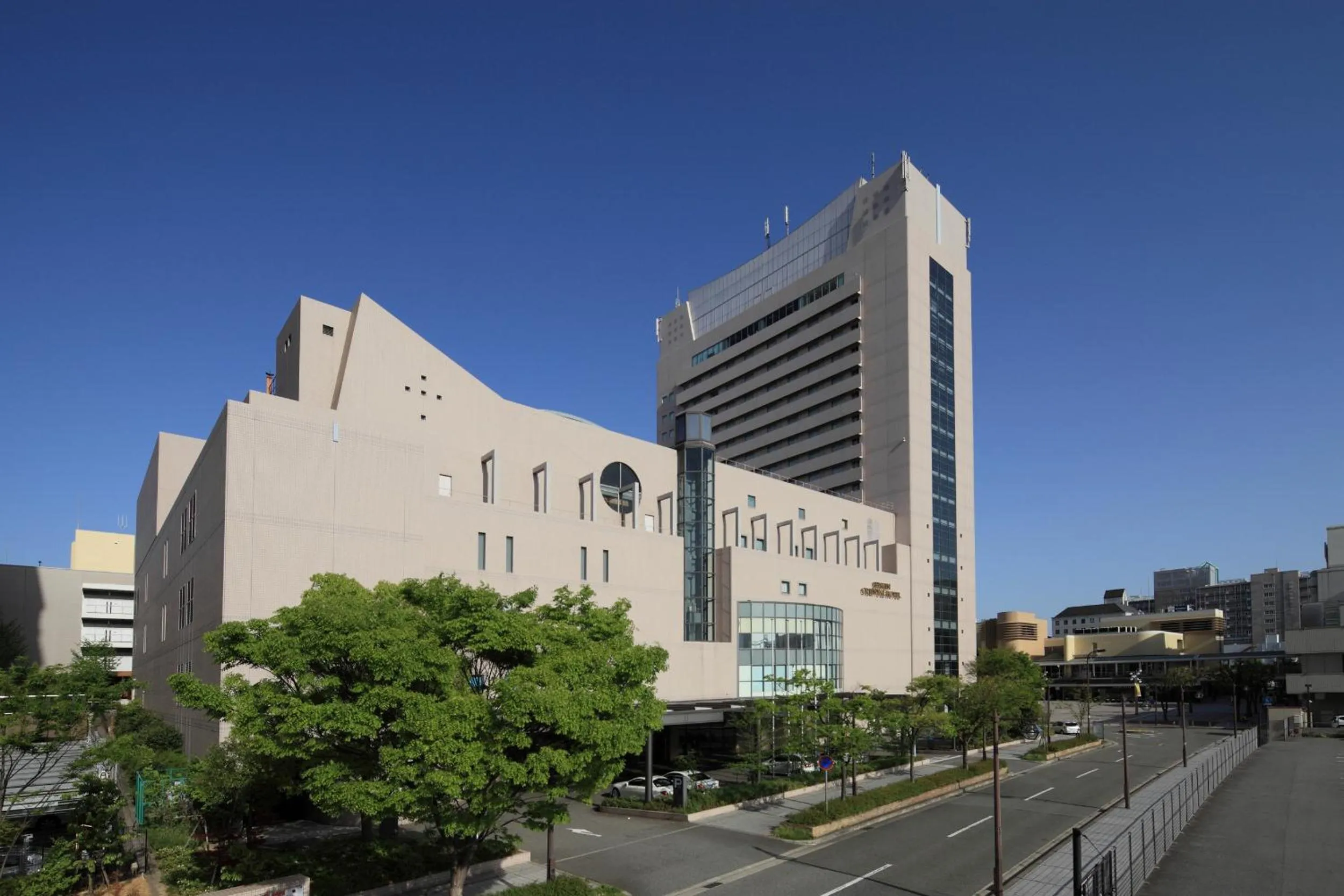 Facade/entrance in Kobe Seishin Oriental Hotel