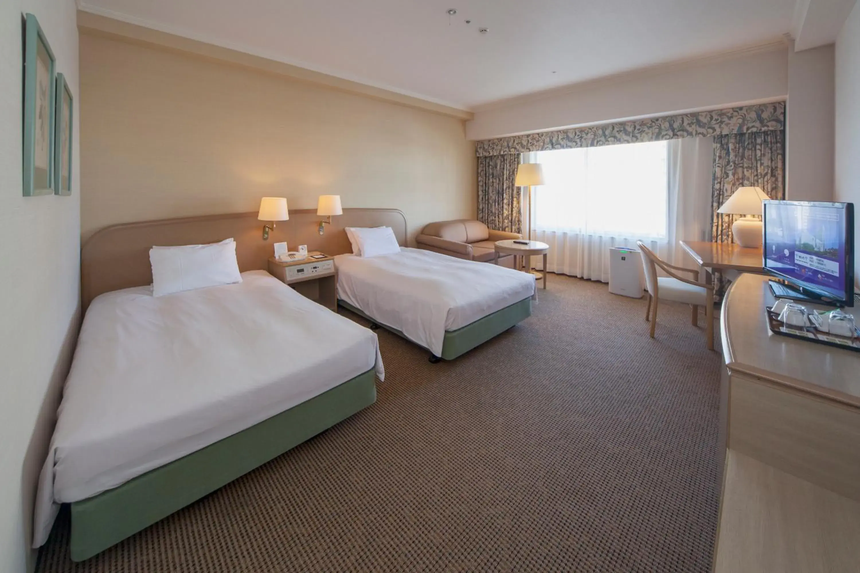 Standard Twin Room for Single Use - single occupancy - Smoking in Kobe Seishin Oriental Hotel Standard Twin Room for Single Use - single occupancy - Smoking in Kobe Seishin Oriental Hotel