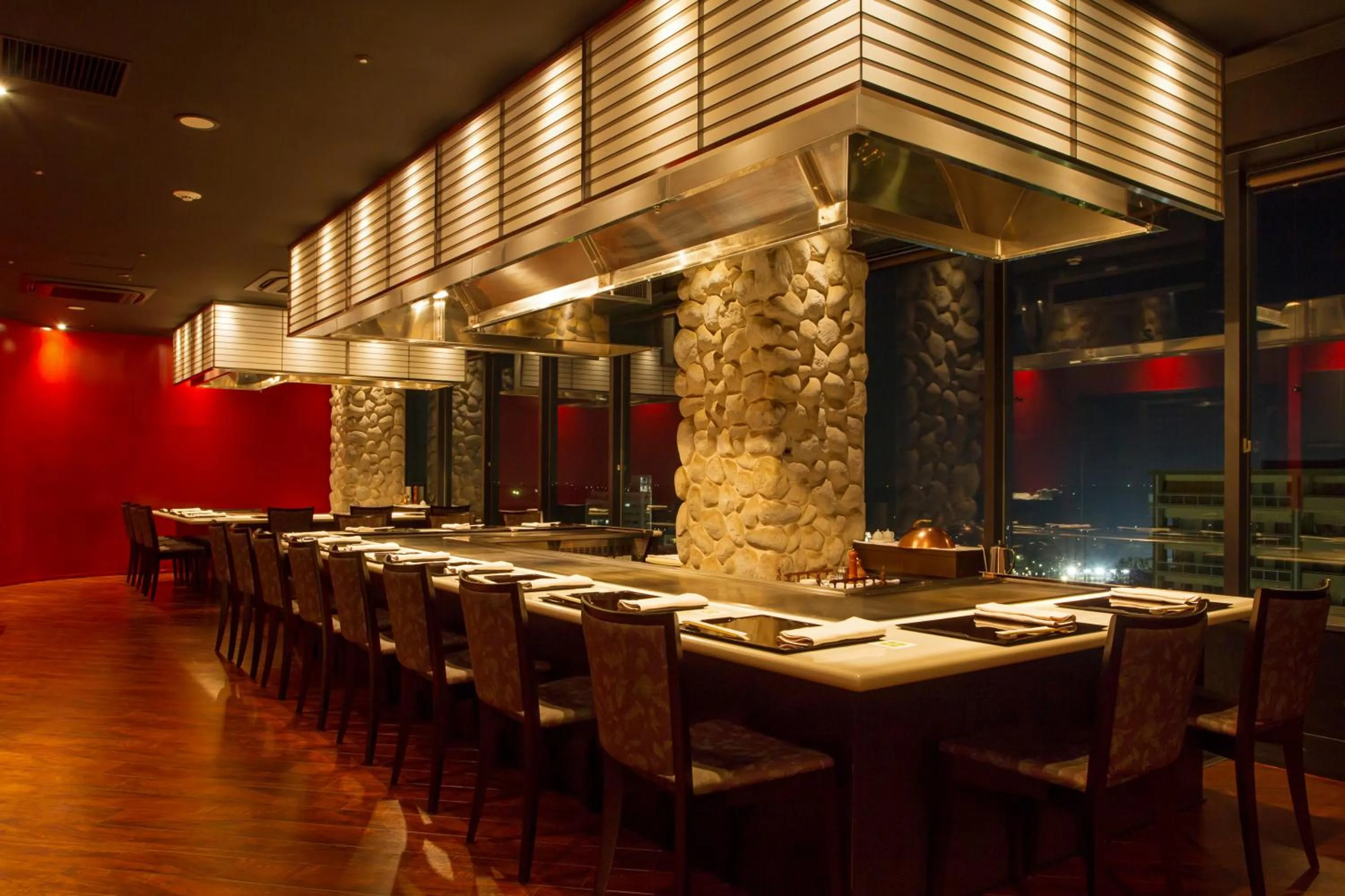 Restaurant/places to eat in Kobe Seishin Oriental Hotel