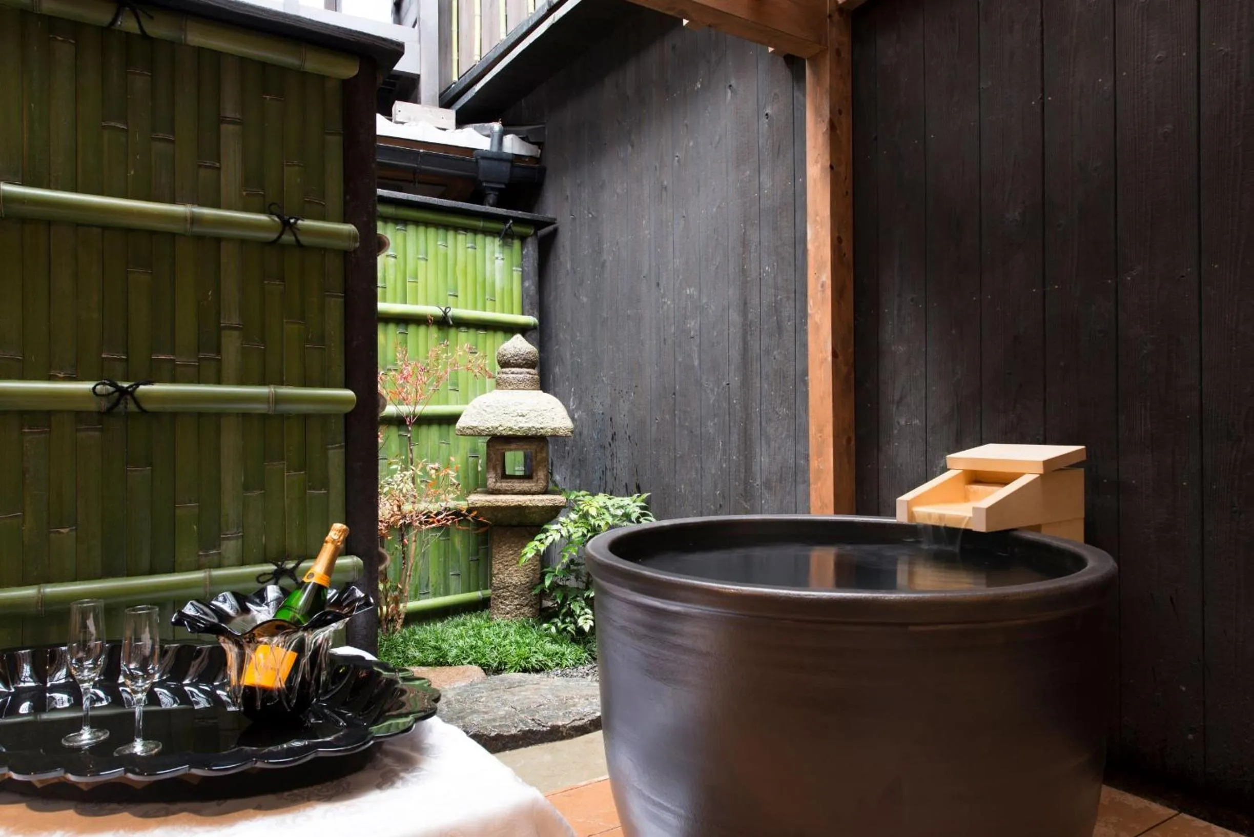 Balcony/Terrace in Kamishichiken Oku
