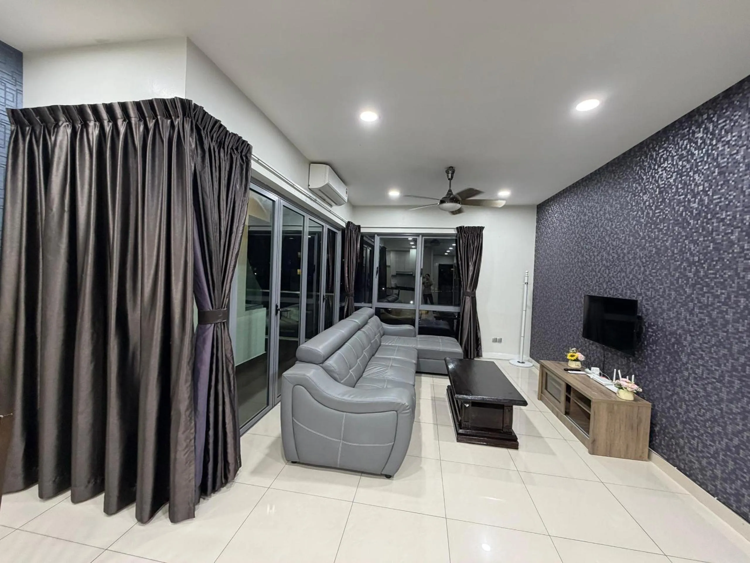 TV and multimedia in Borneo Coastal Residence @ IMAGO Mall